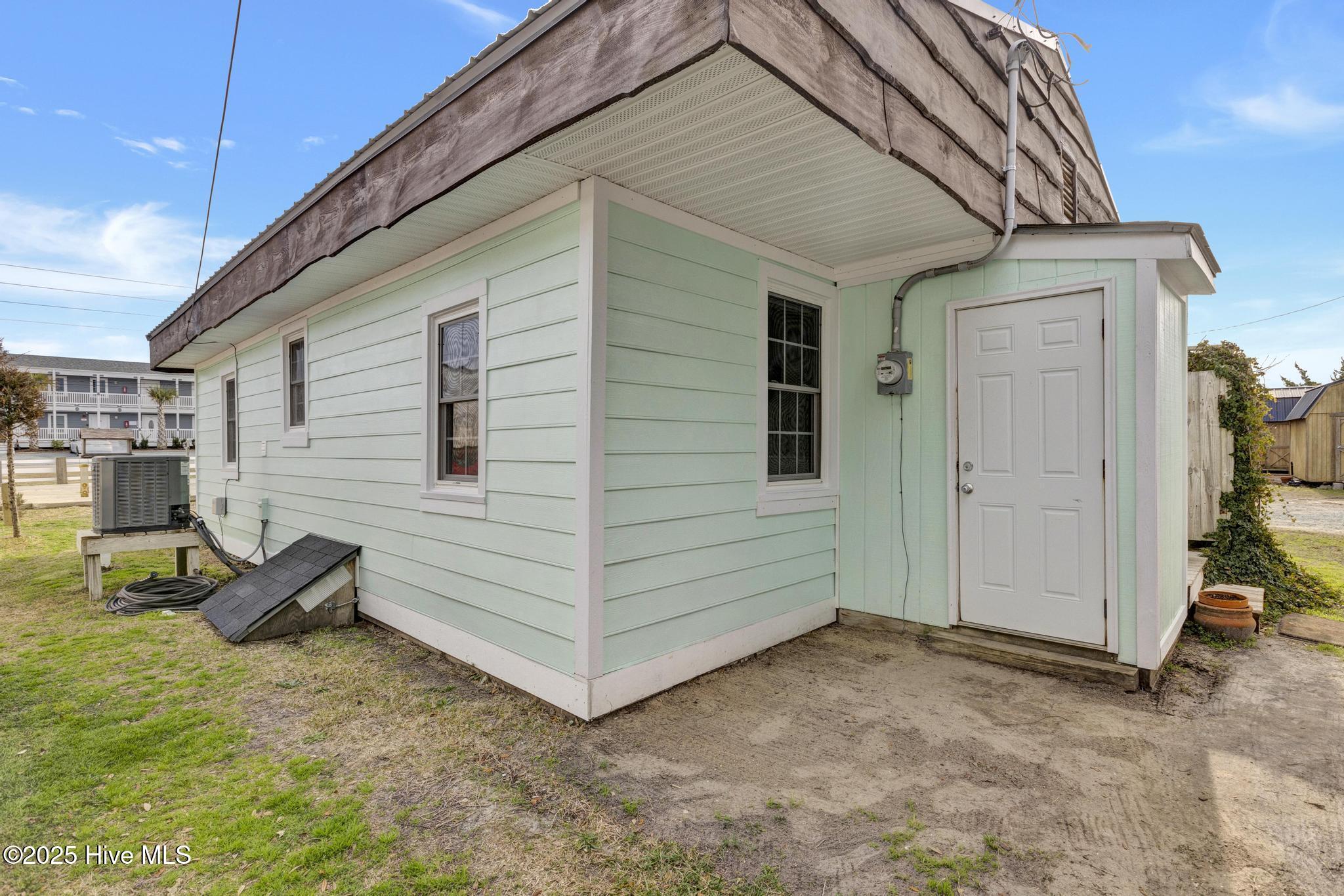 100521951 | Photo 28