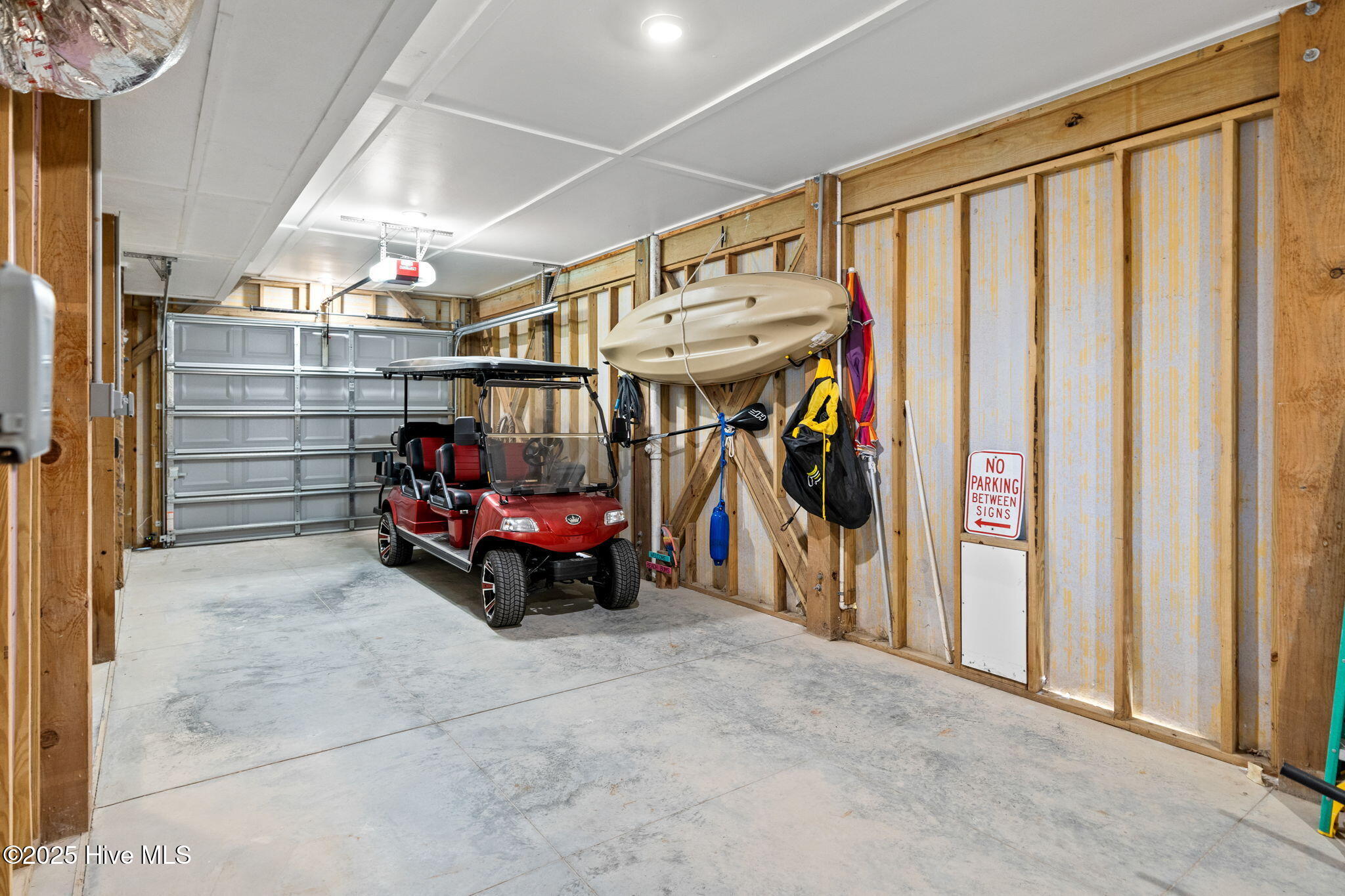 100495043 | Photo 47