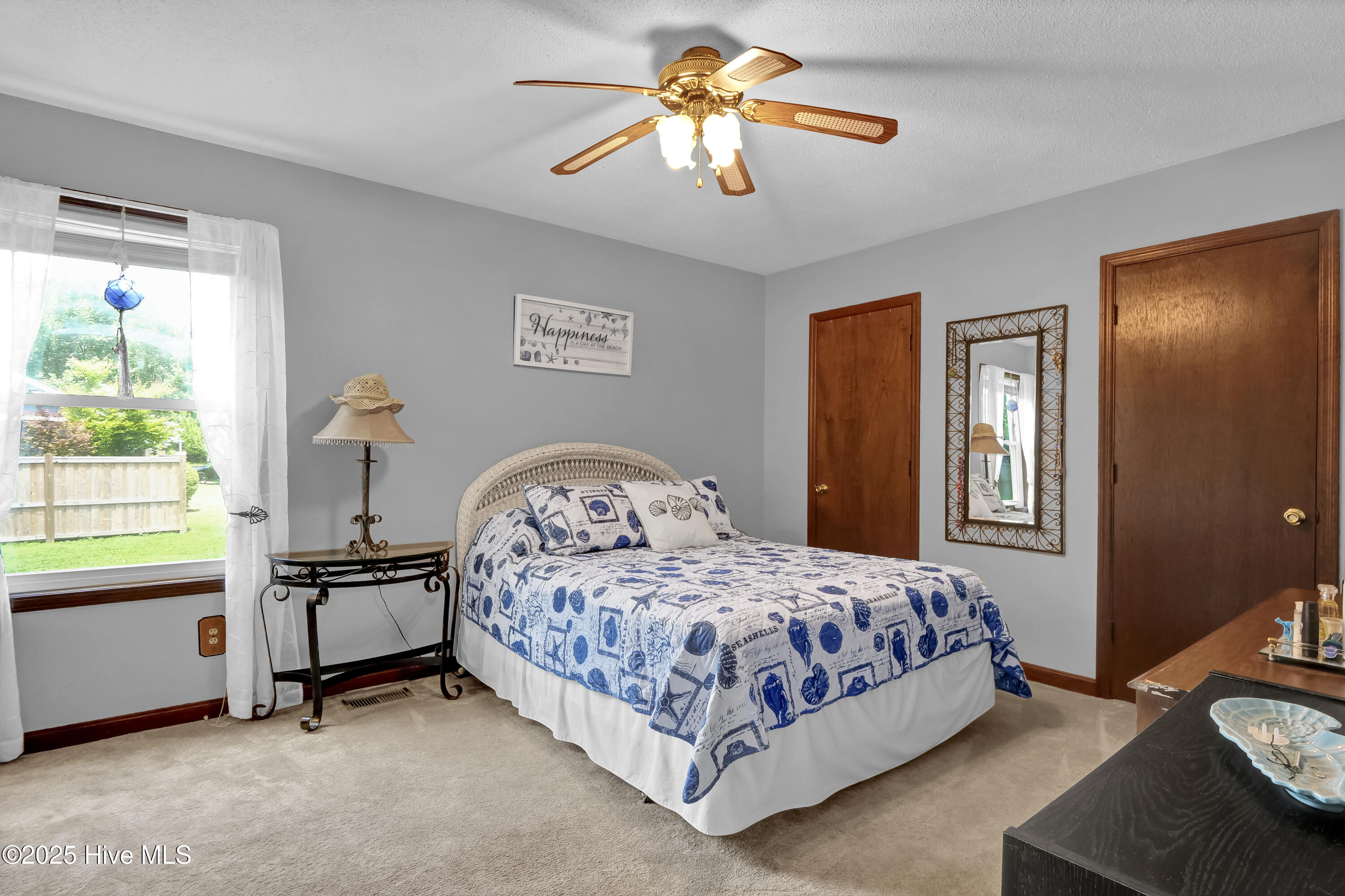 100511292 | Photo 18