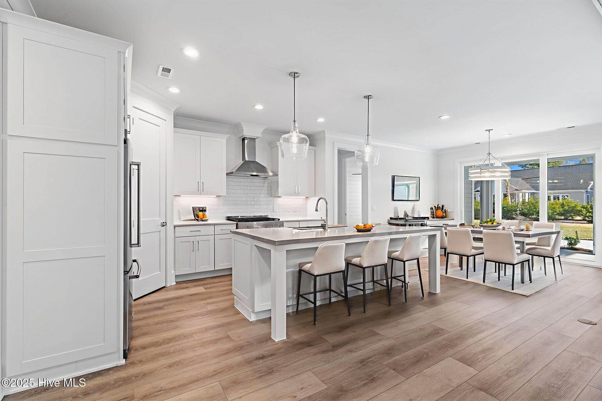 100523885 | Photo 18