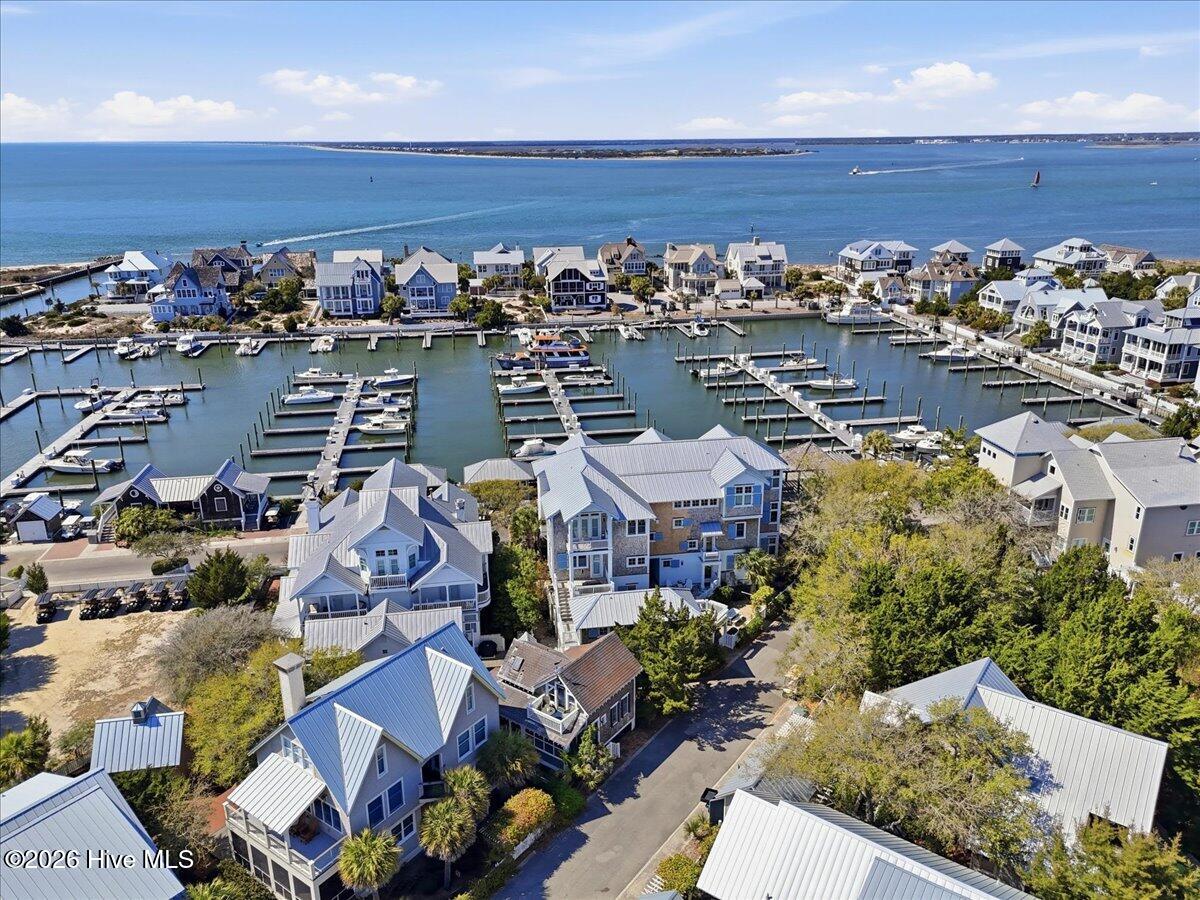 100563686 | Photo 38