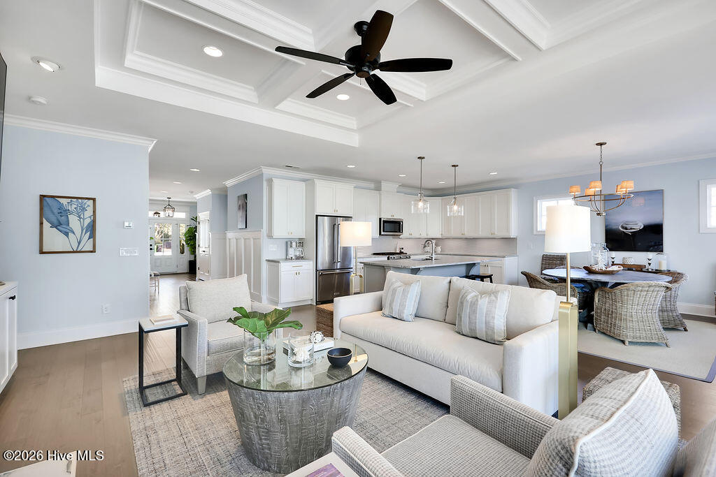 100553460 | Photo 18