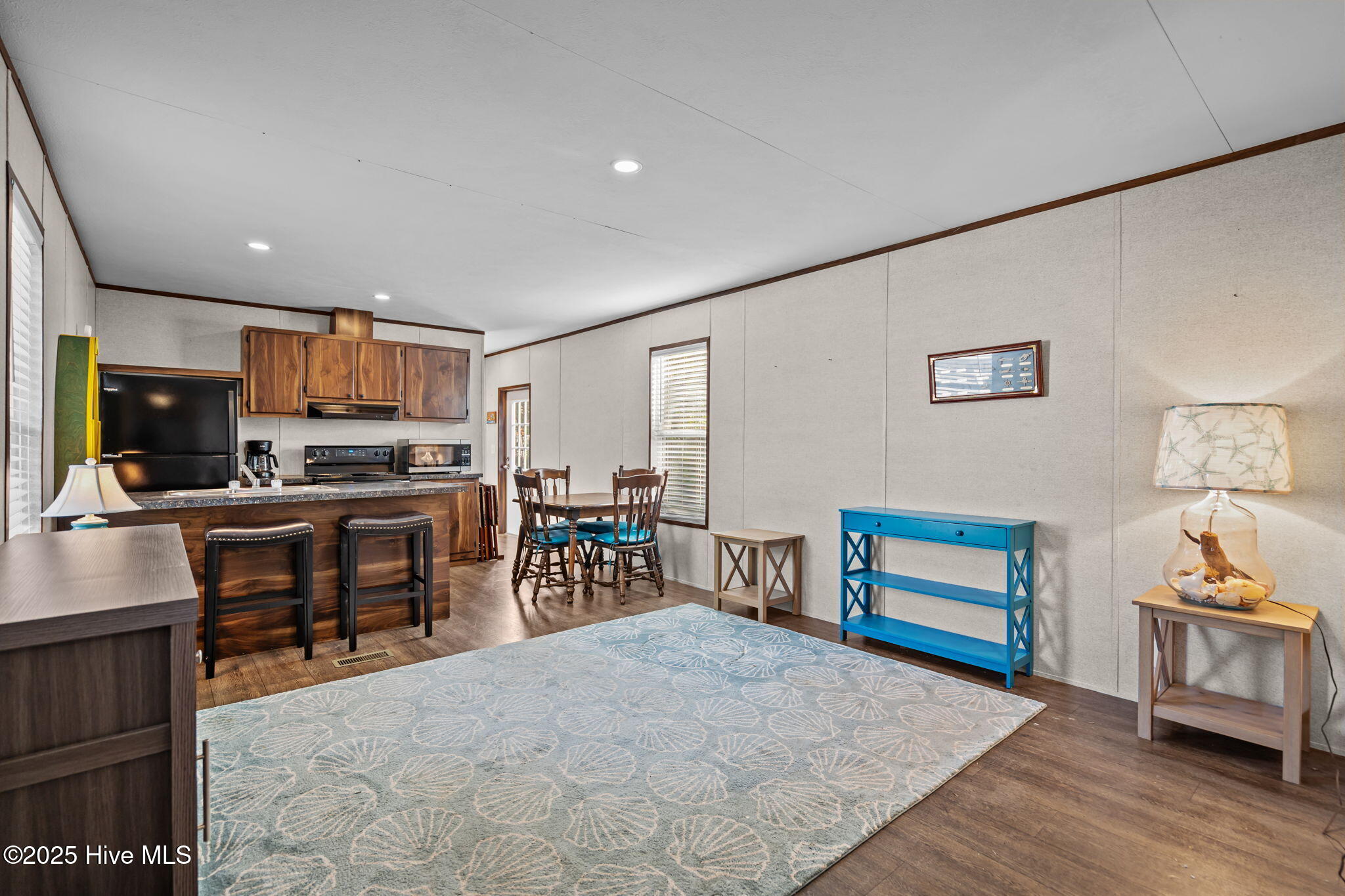 100531228 | Photo 44