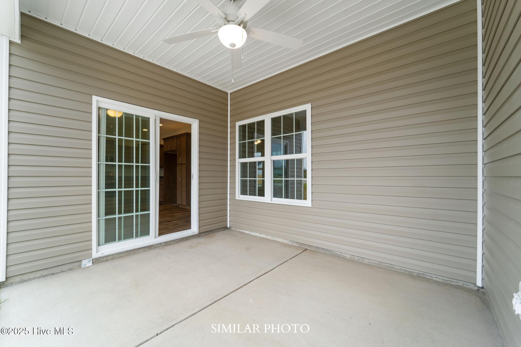 100546139 | Photo 35