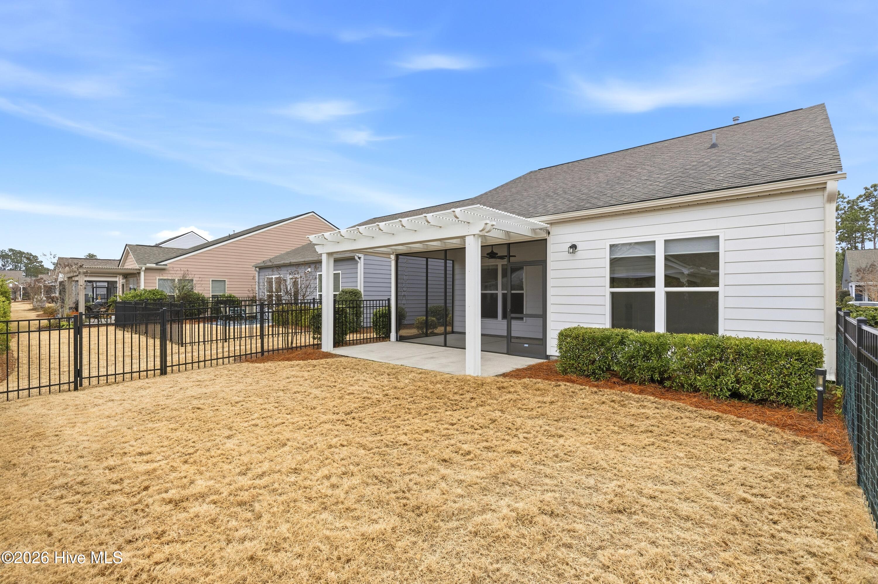 100553479 | Photo 28