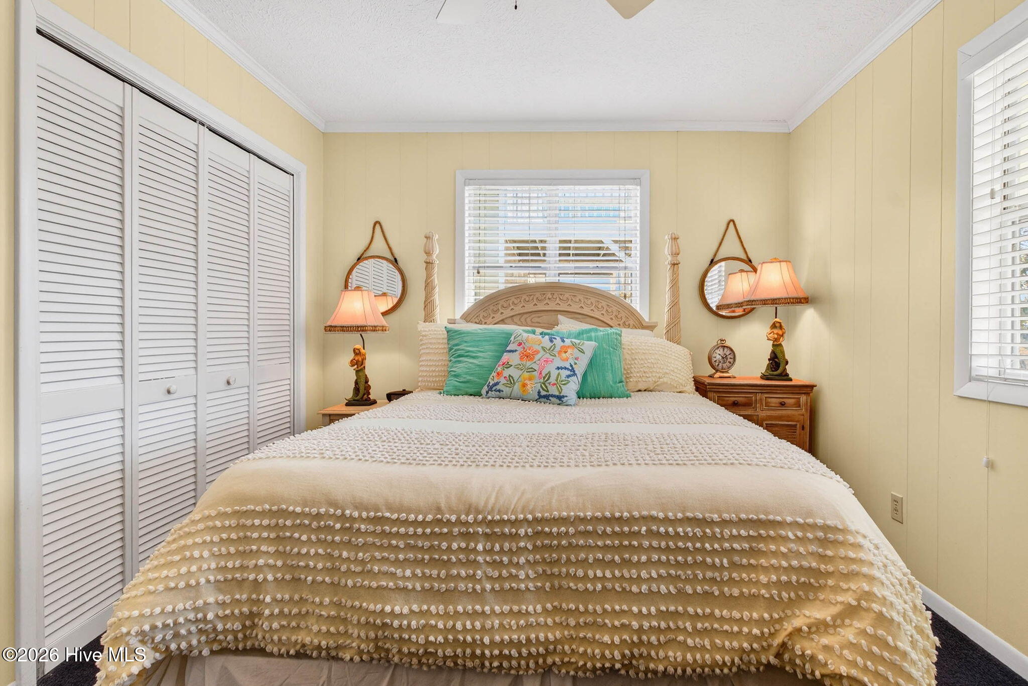 100564283 | Photo 32