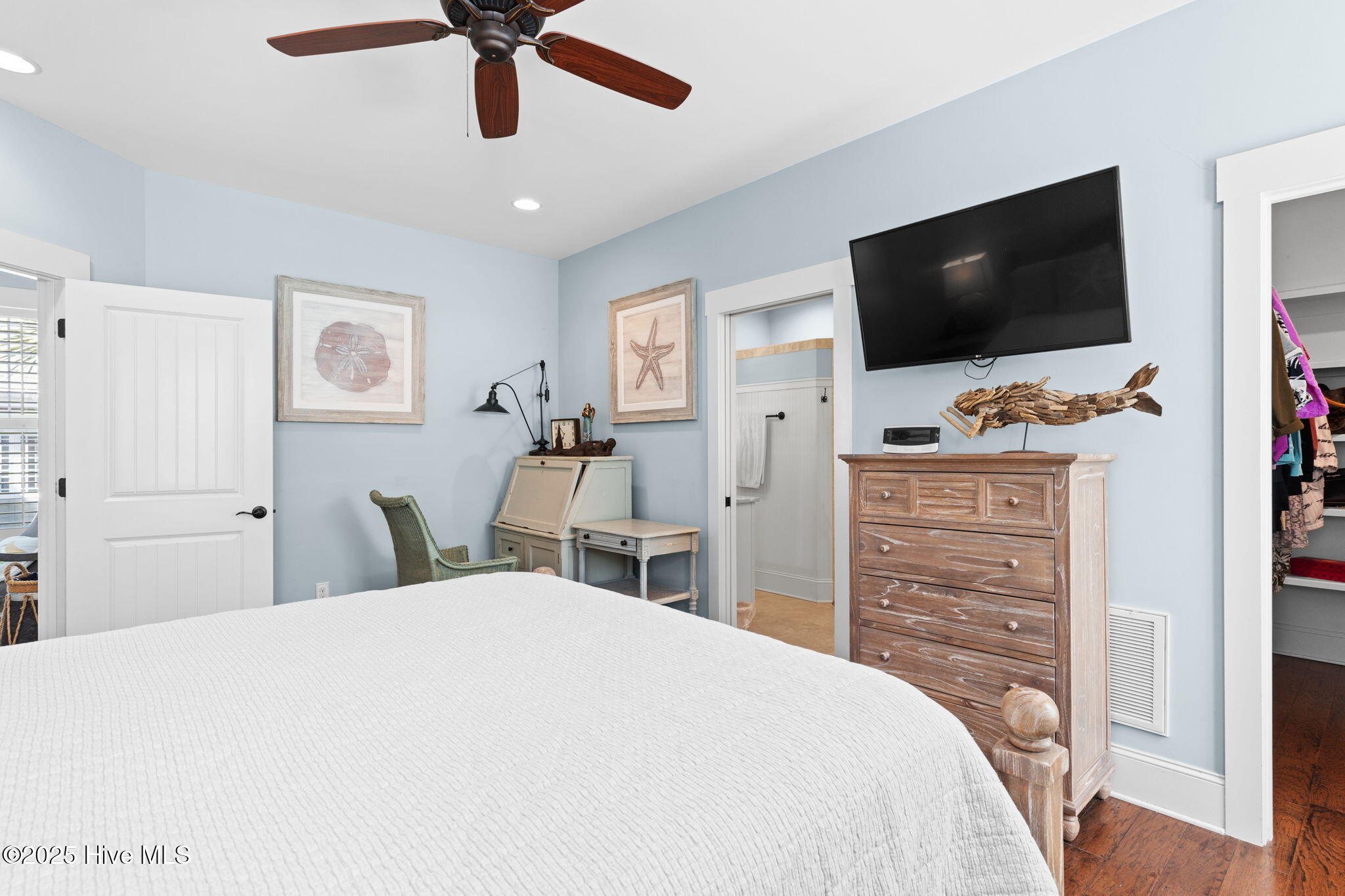 100536977 | Photo 22