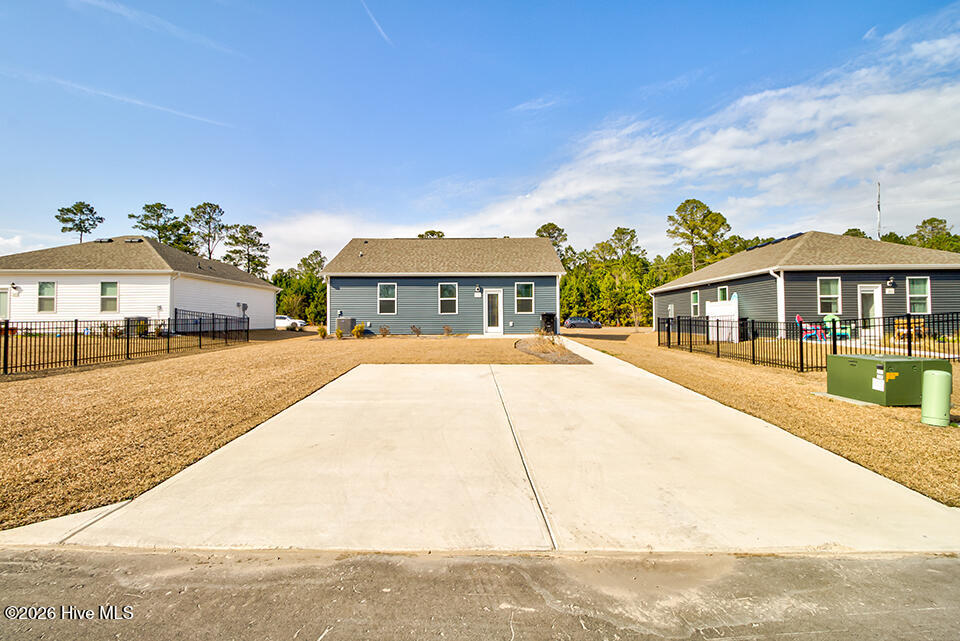 100557891 | Photo 22