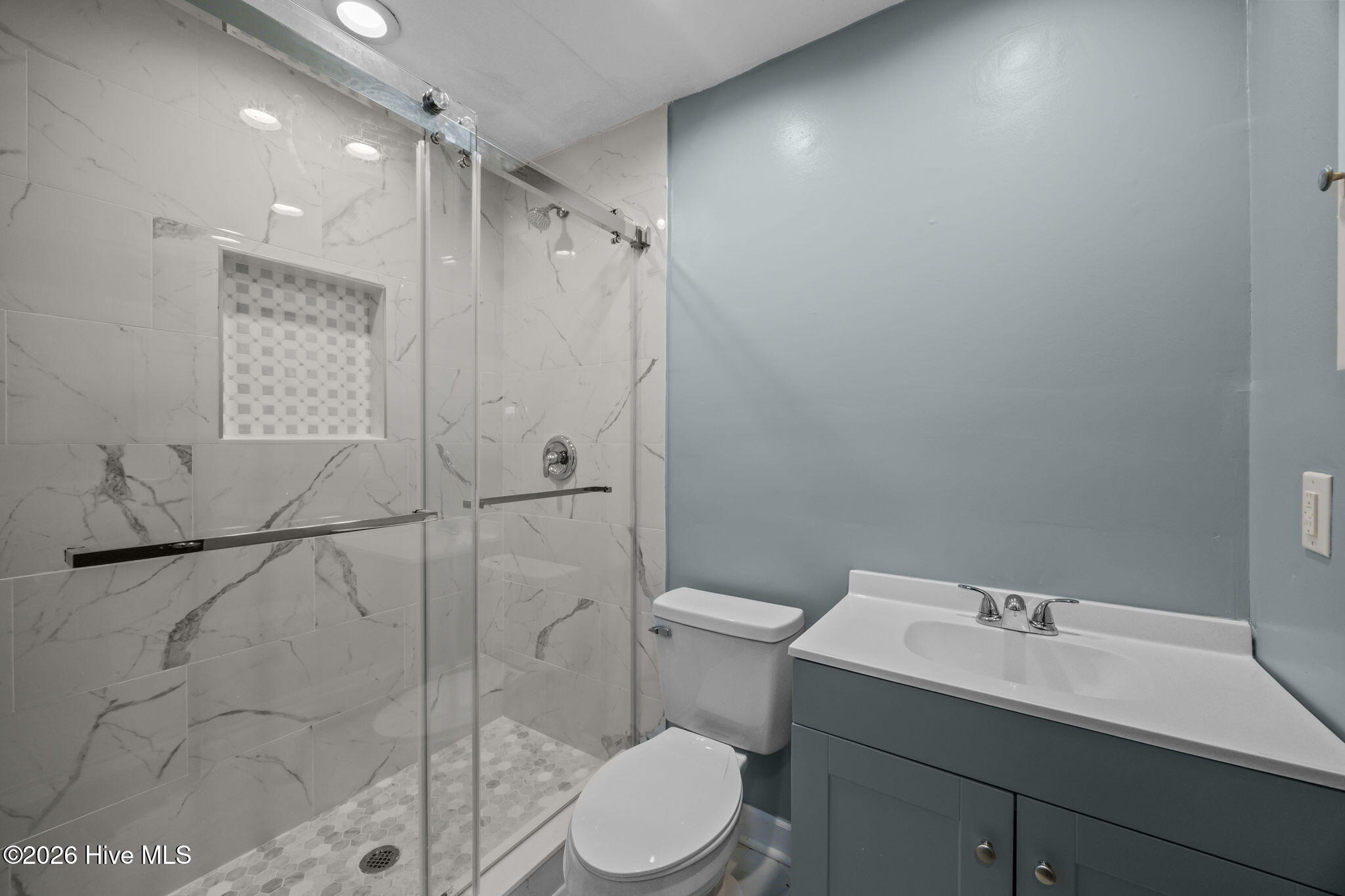 100555859 | Photo 22