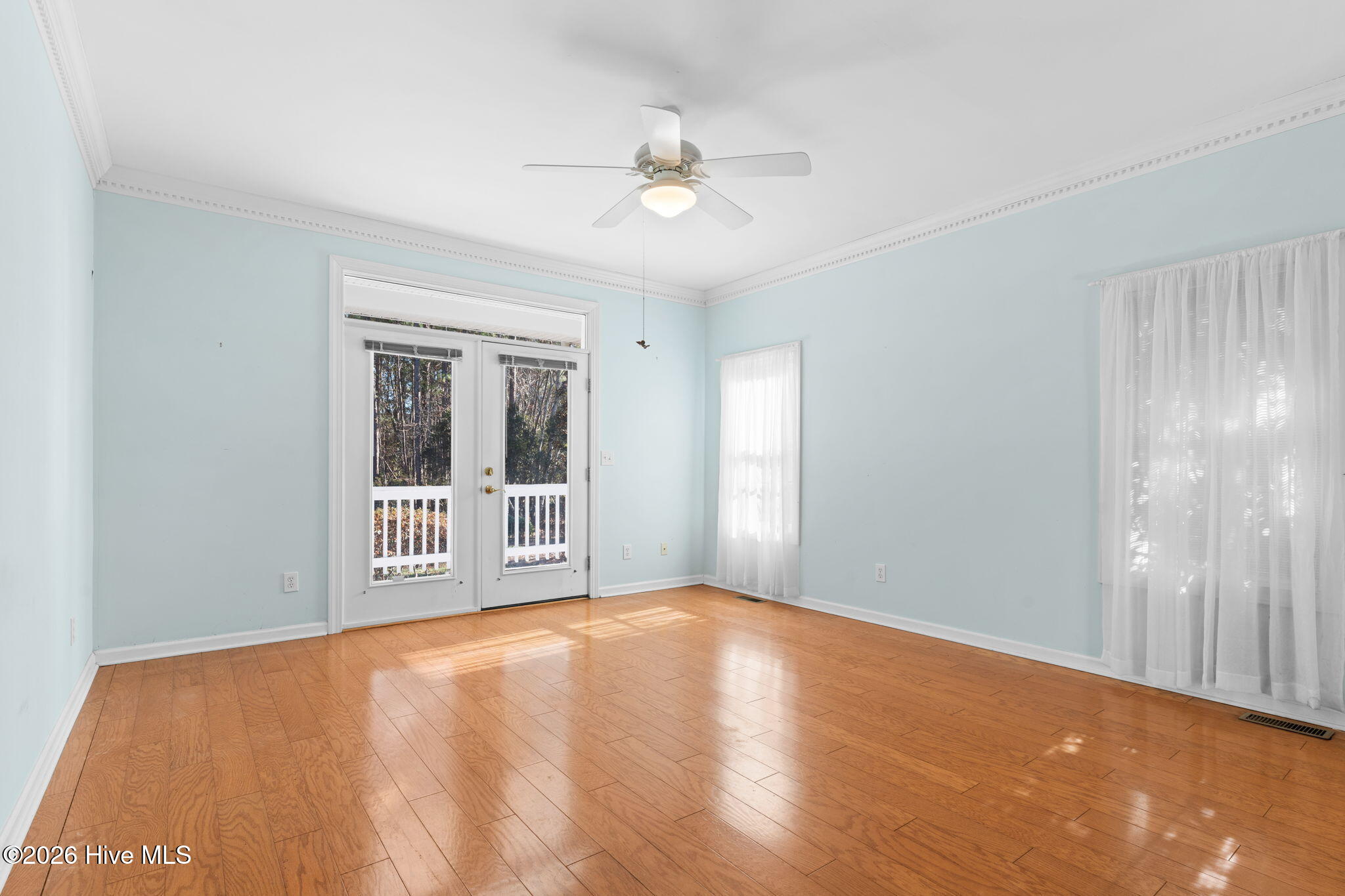 100551669 | Photo 21