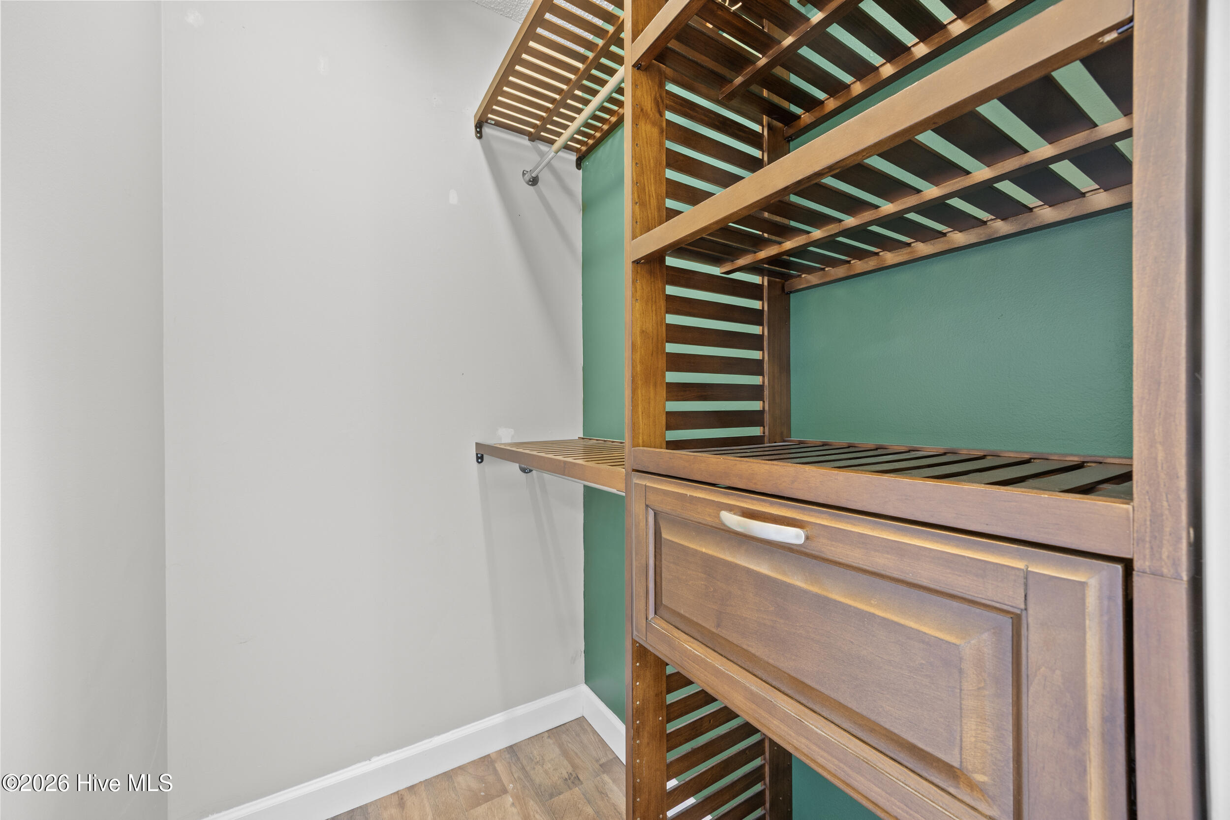 100564039 | Photo 18