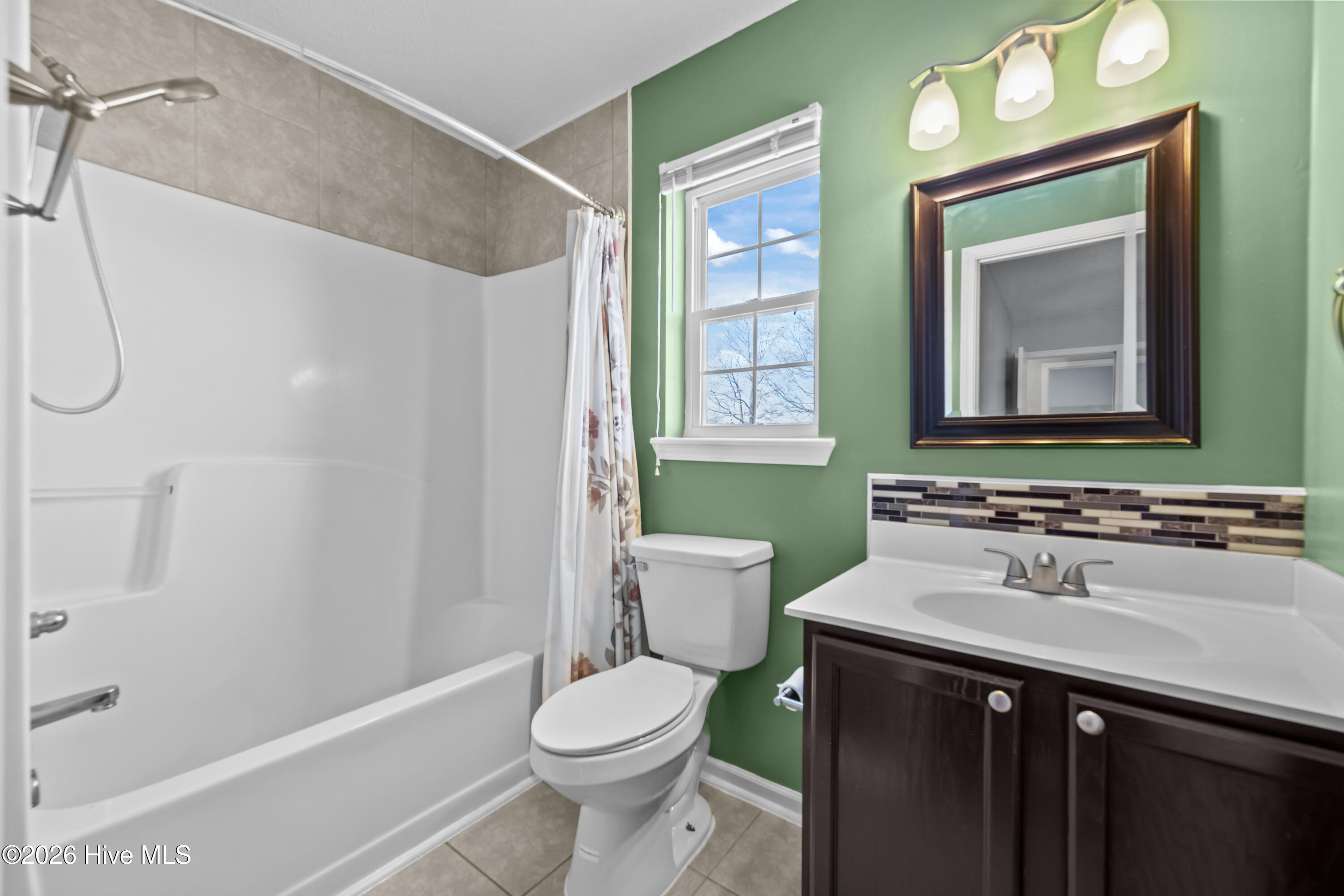 100556999 | Photo 29