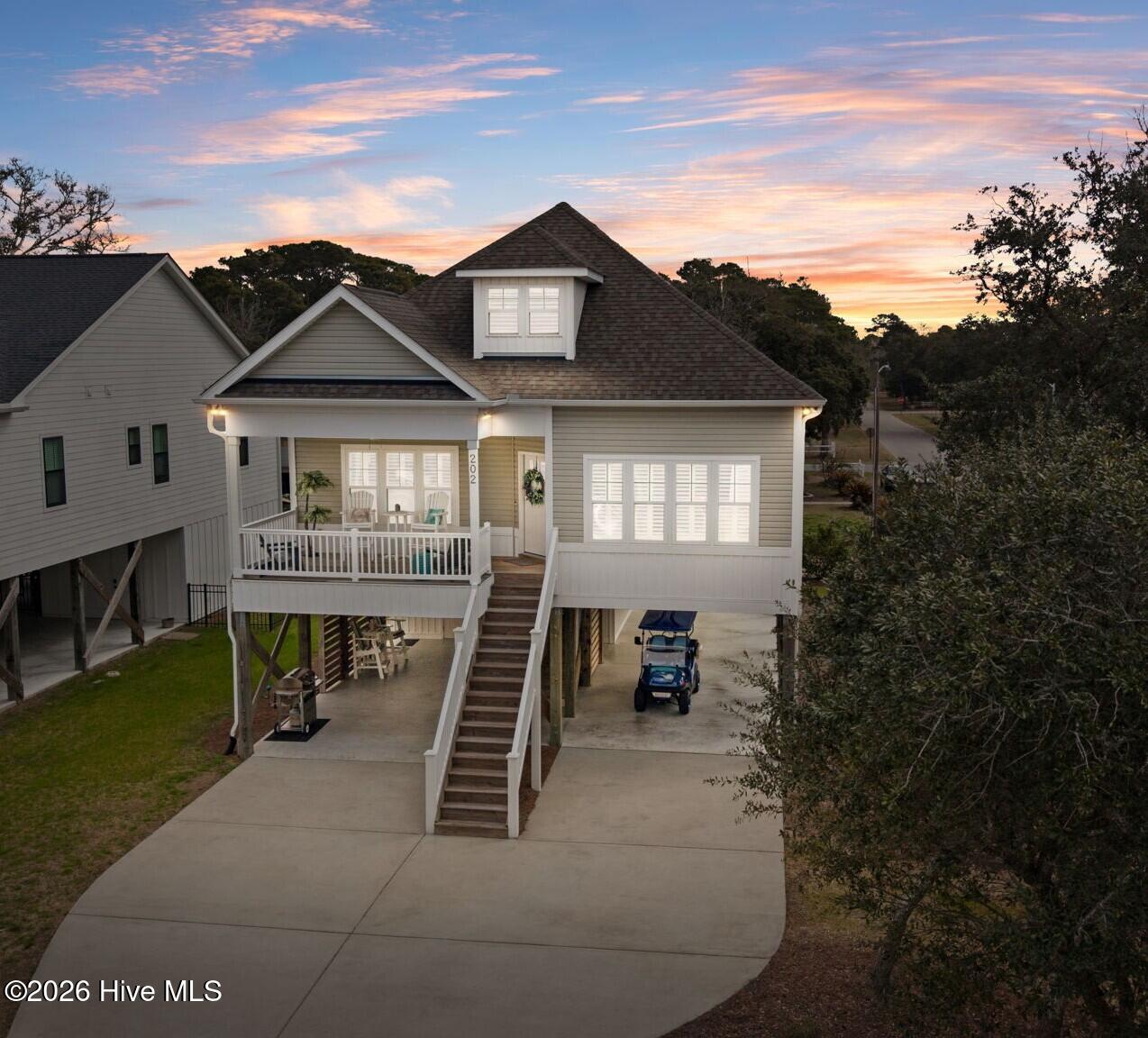 100562924 | Photo 40