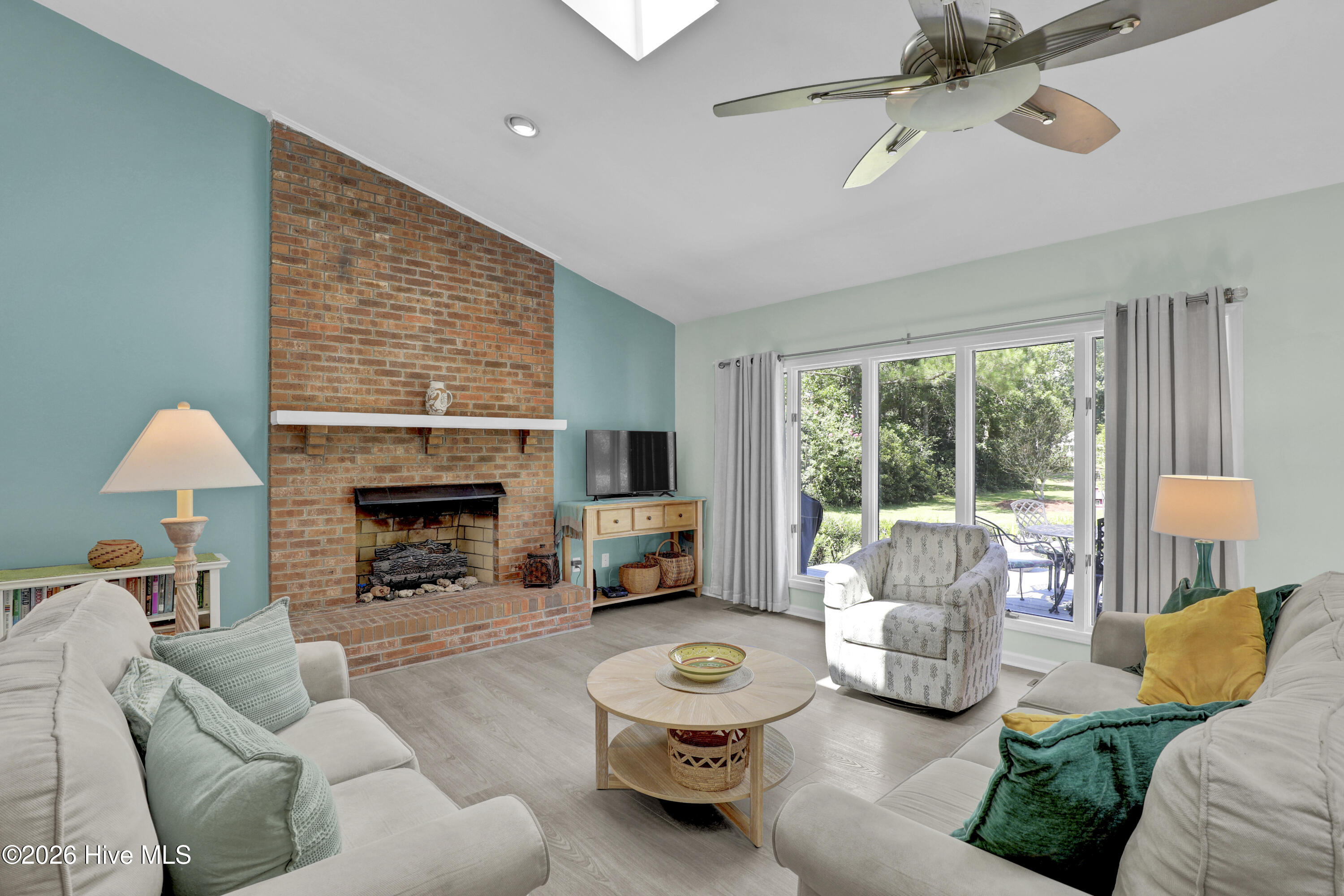 100570450 | Photo 10