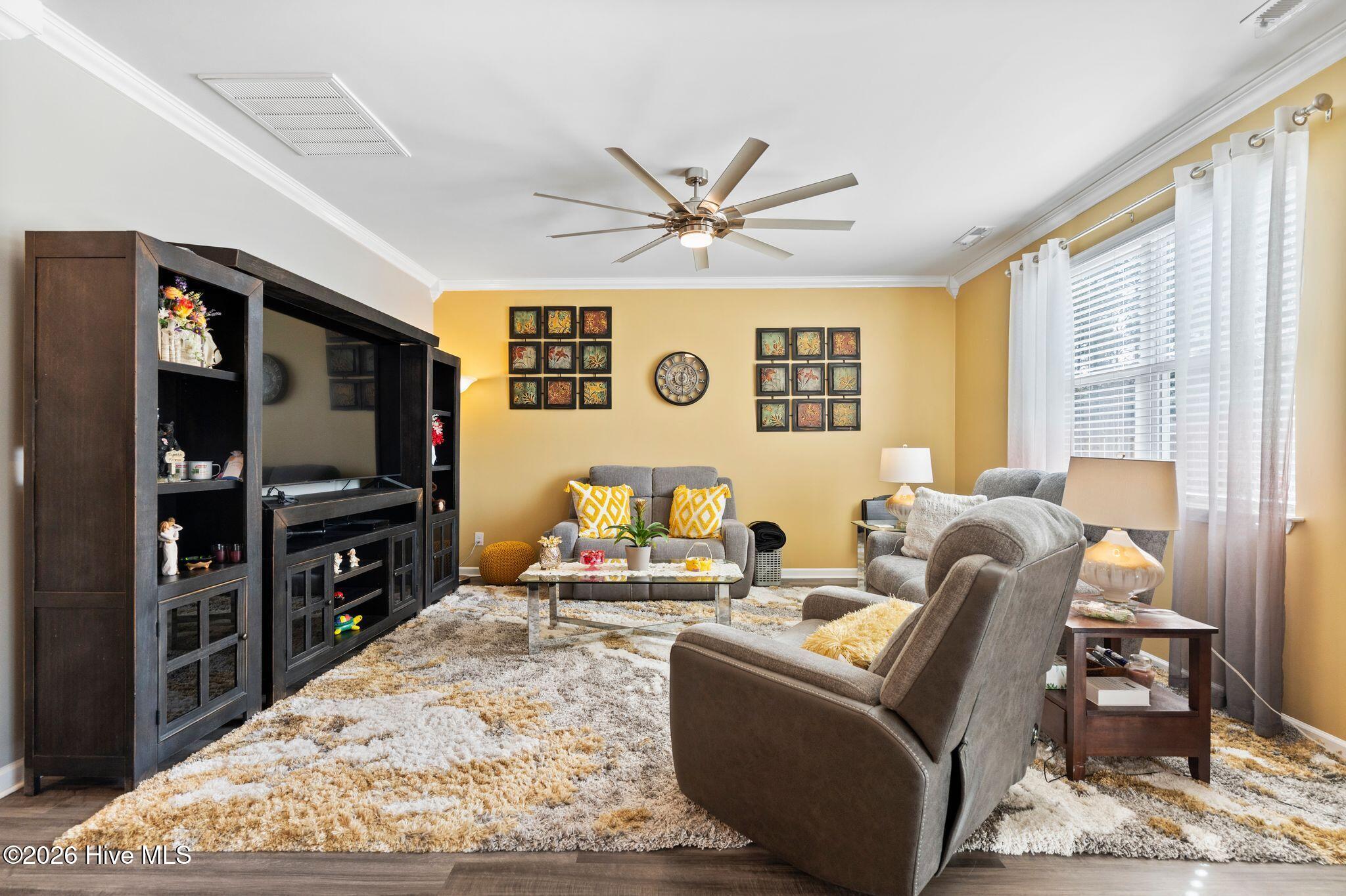 100550283 | Photo 30