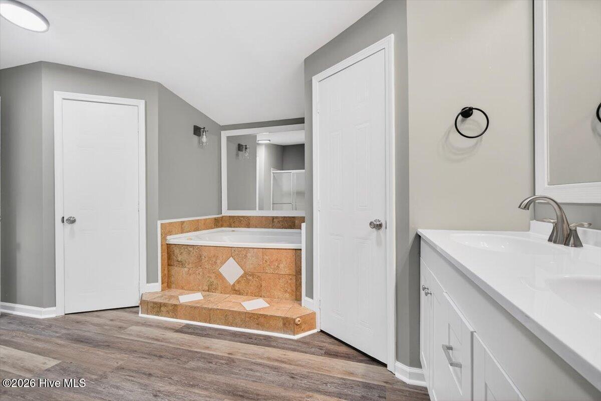 100554719 | Photo 10