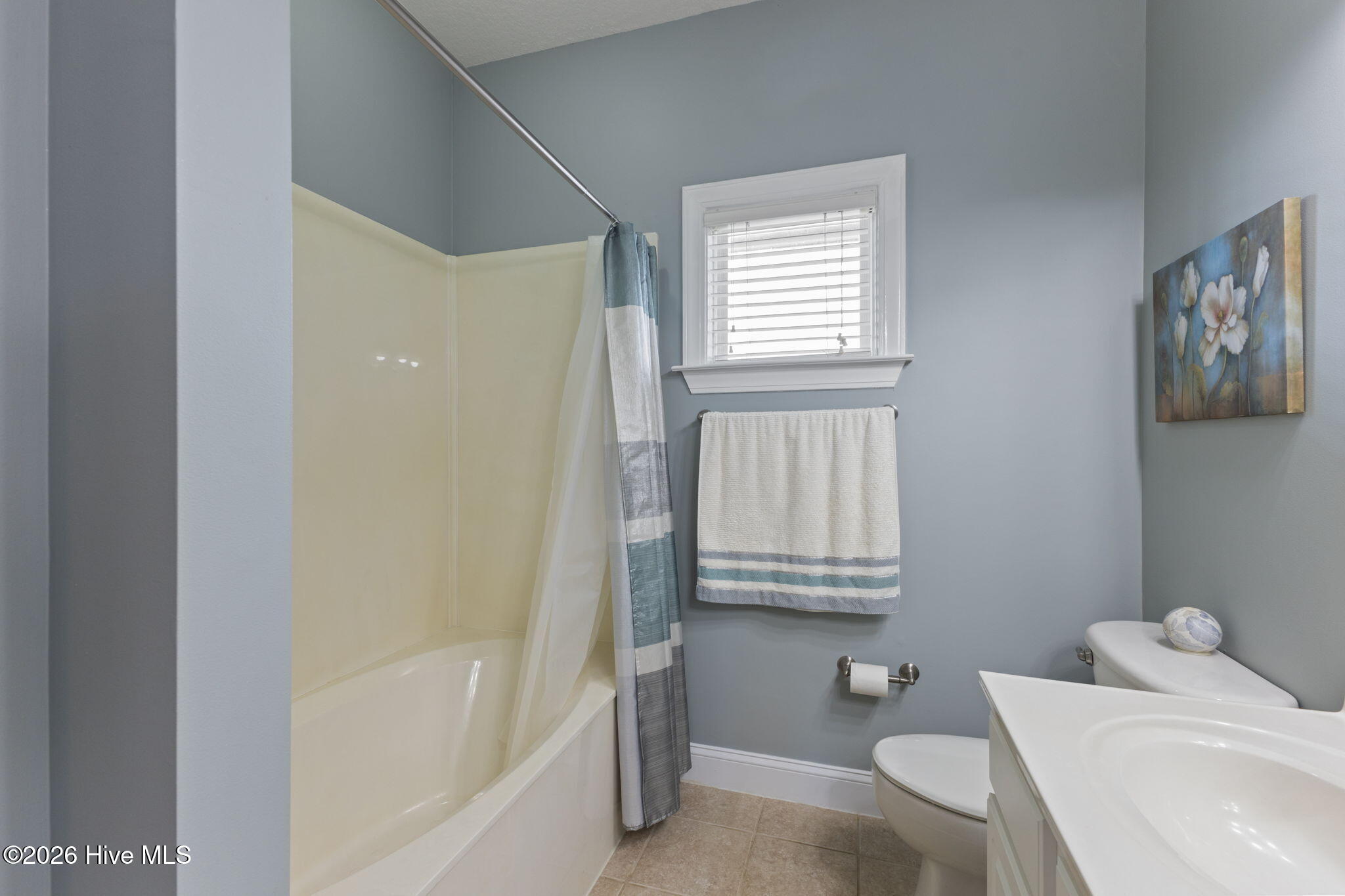 100563180 | Photo 38