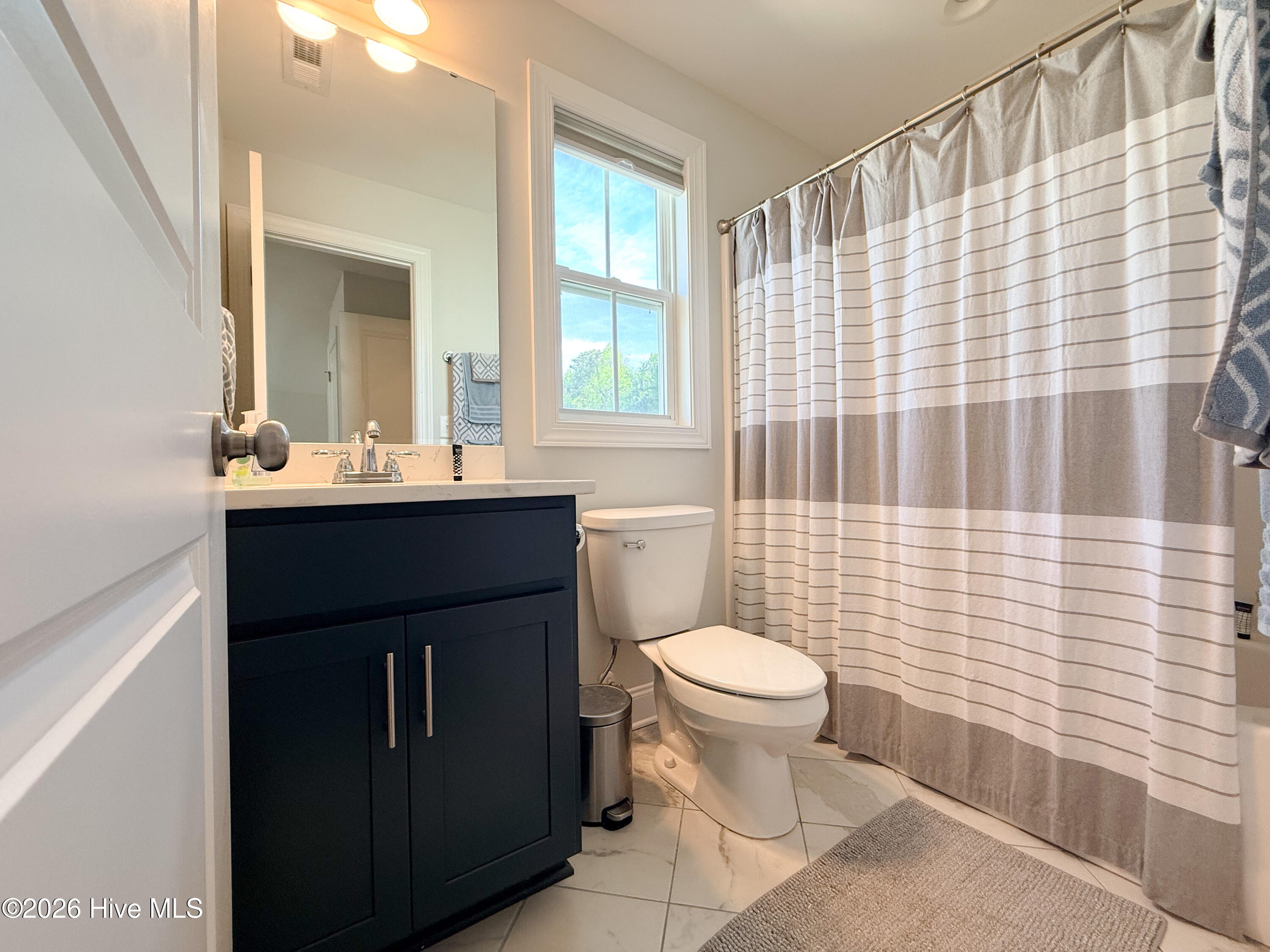 100567915 | Photo 60