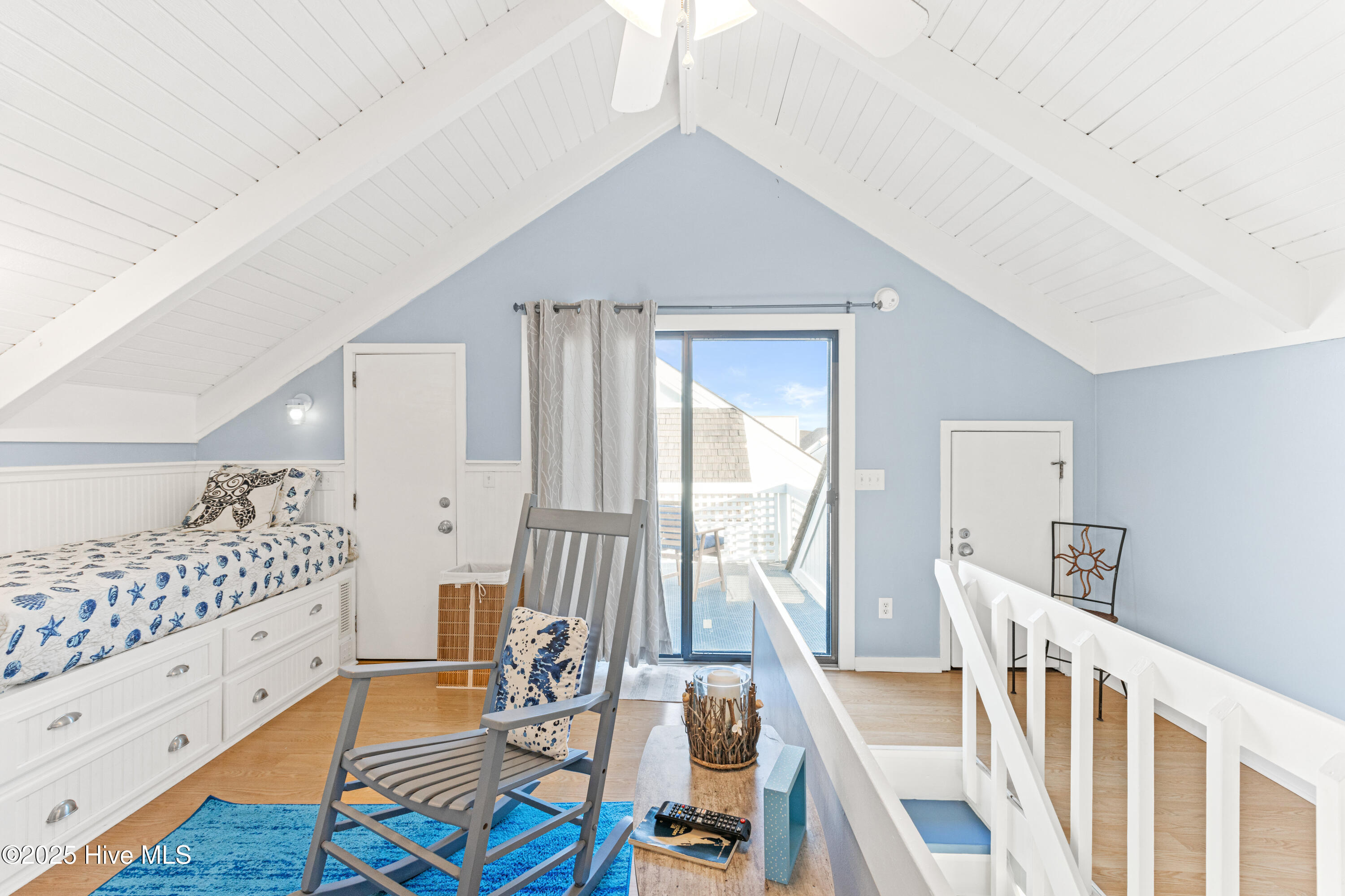 100551807 | Photo 14