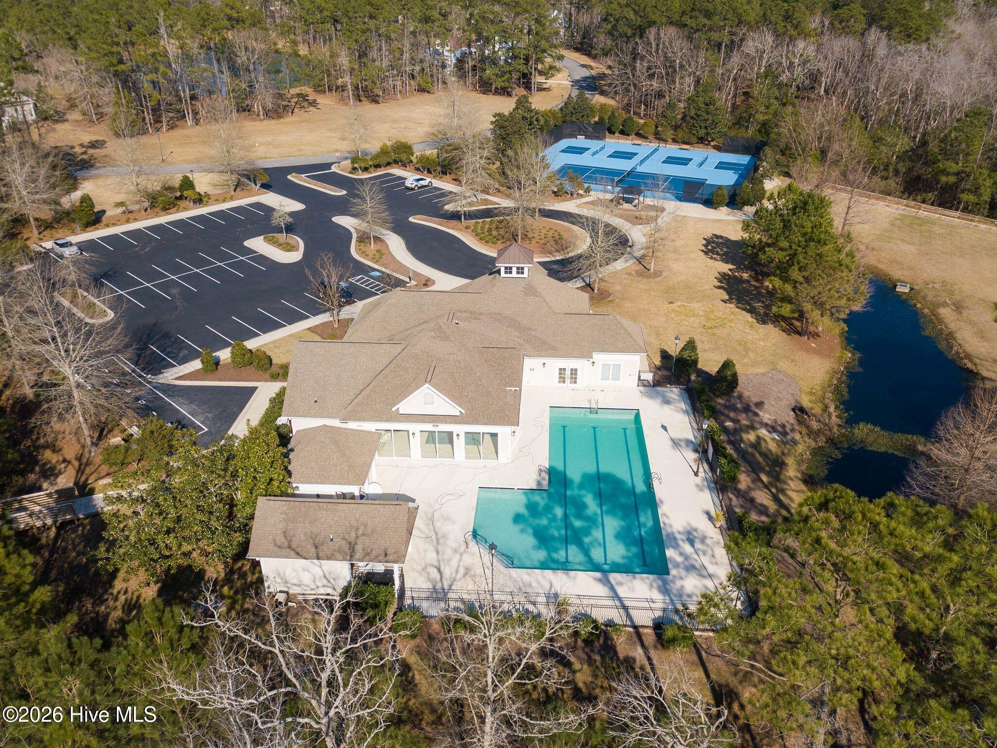 100560702 | Photo 95