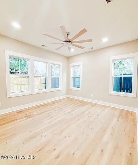 100568667 | Photo 15