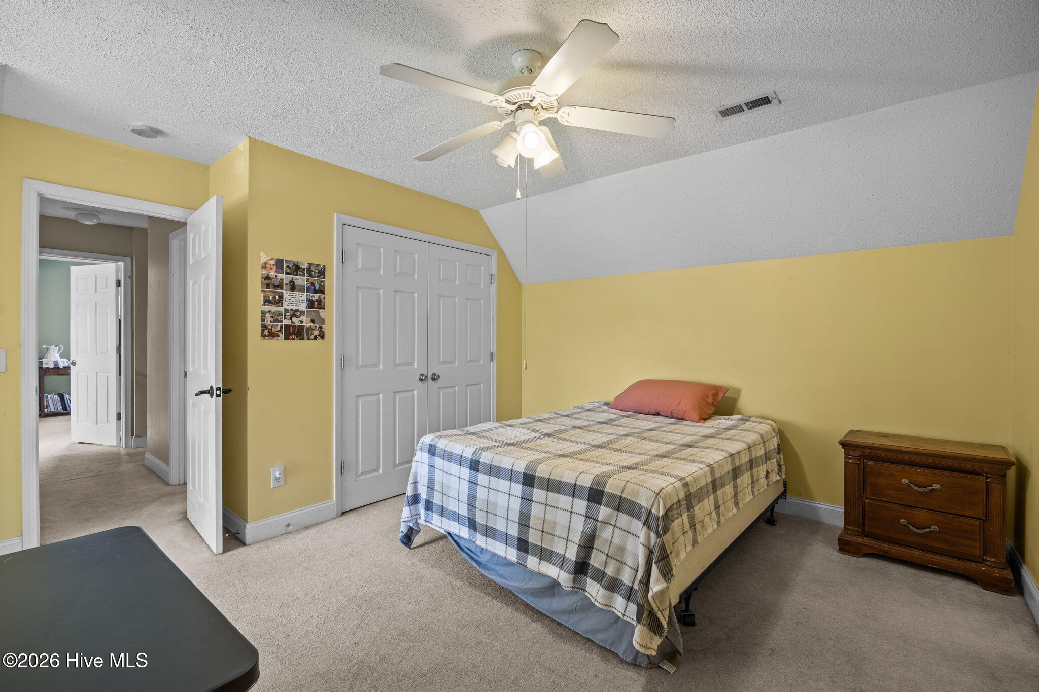 100563147 | Photo 26