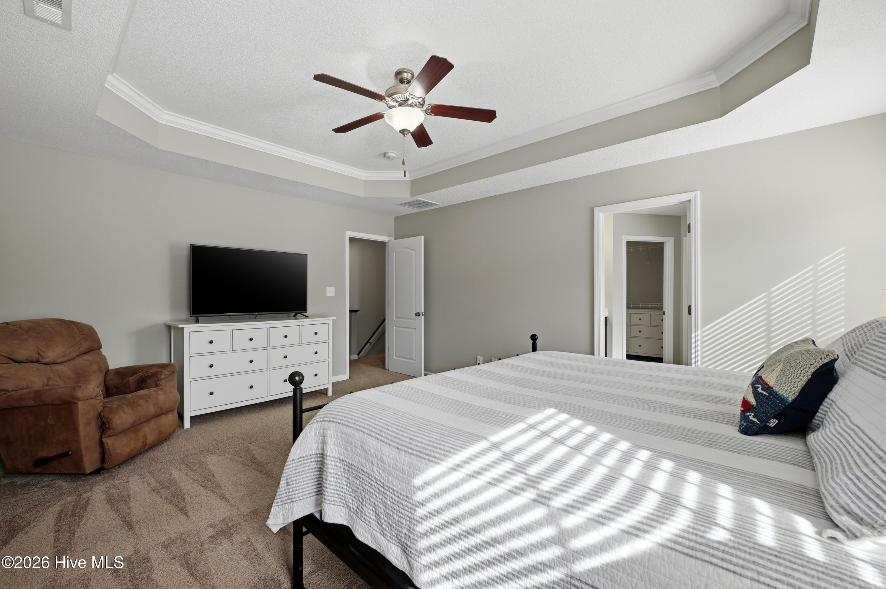 100565426 | Photo 27