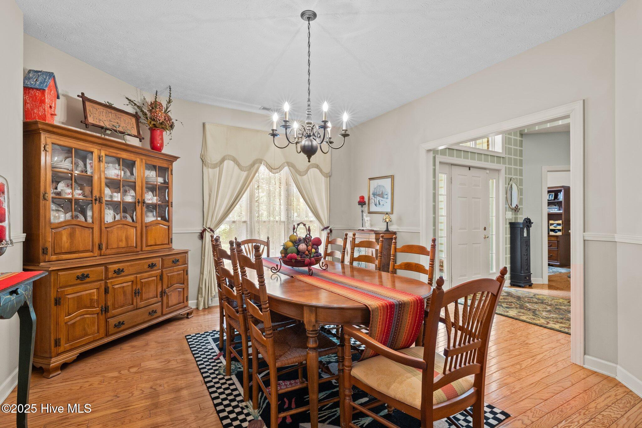 100517626 | Photo 23