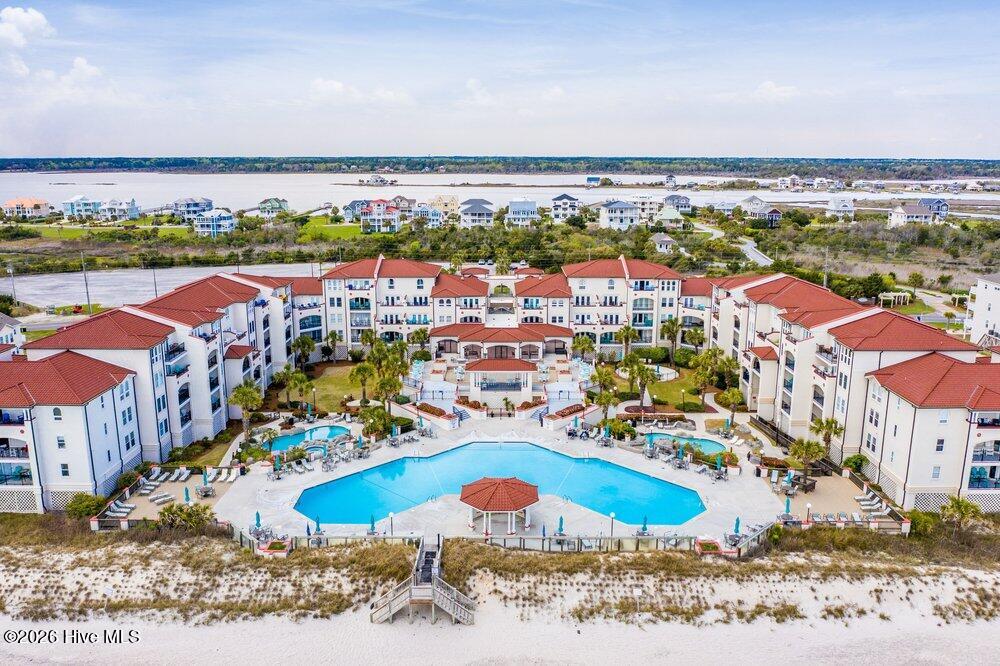 100569395 | Photo 42