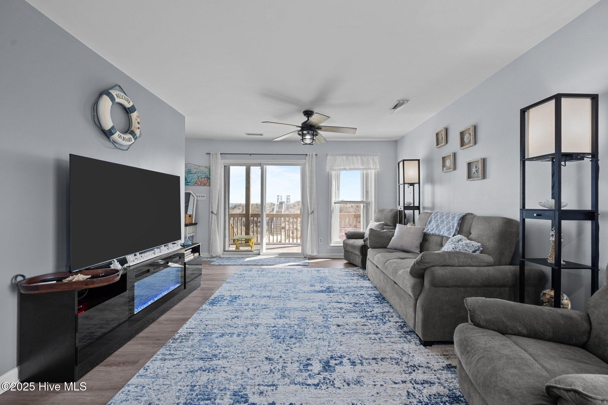 100493847 | Photo 18