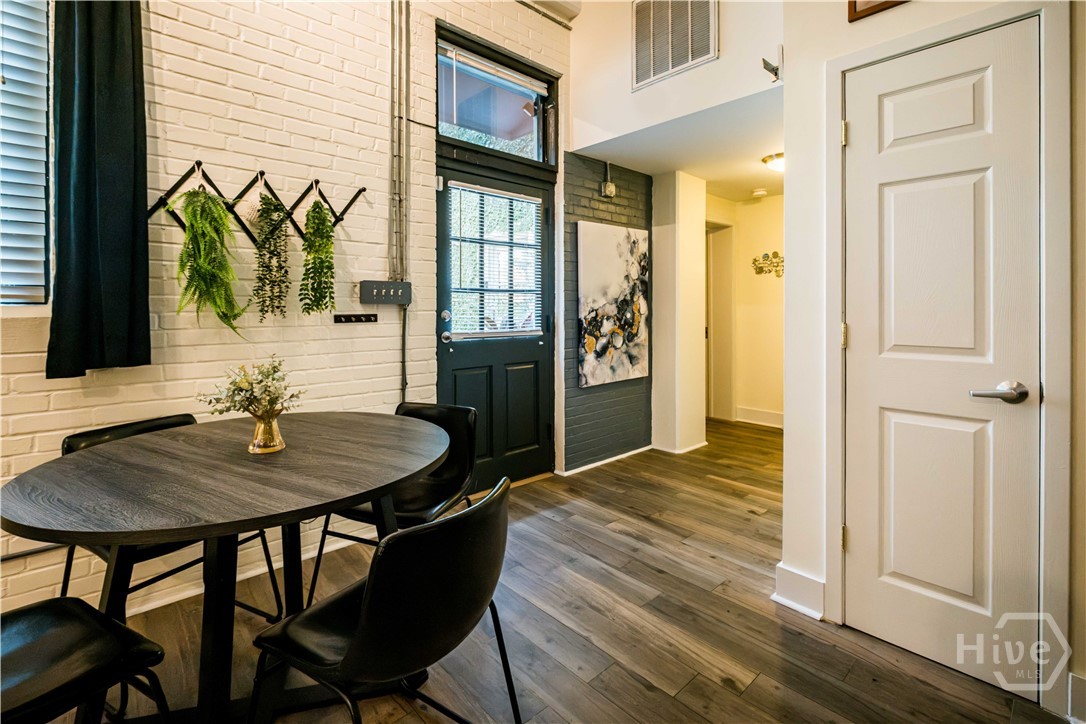 4th image of 528 Selma St, Savannah, GA 31401