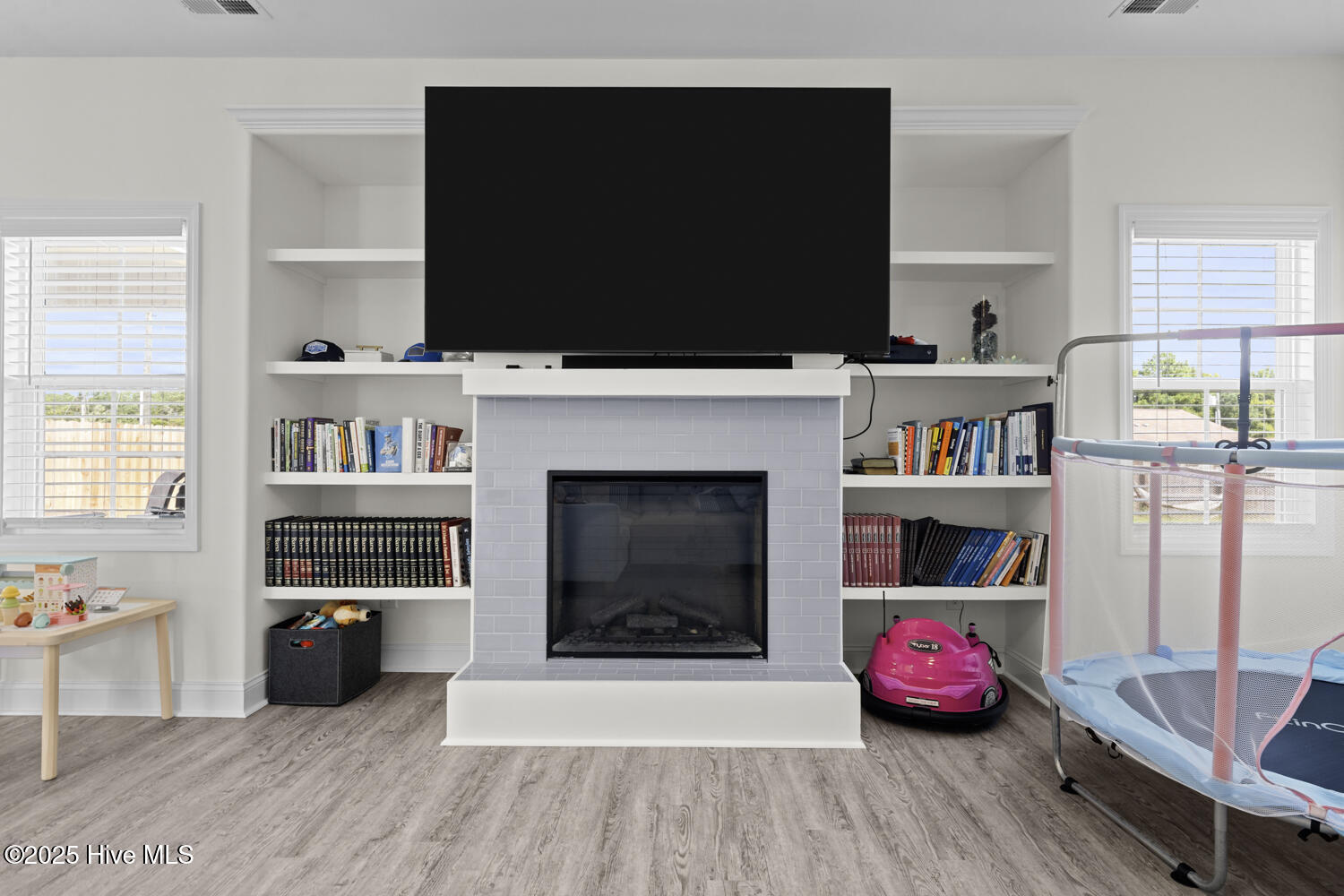 100519985 | Photo 10