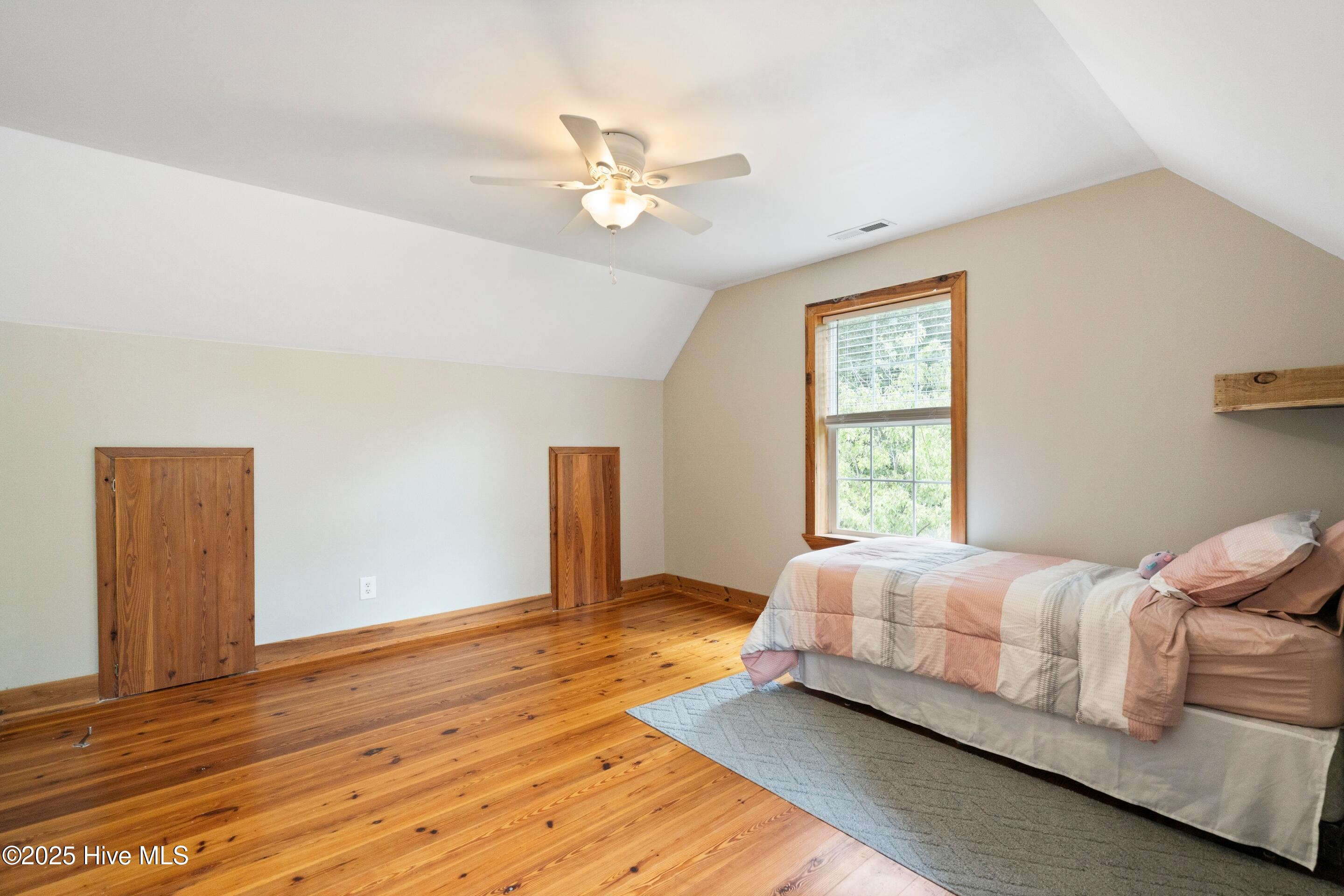 100535134 | Photo 31