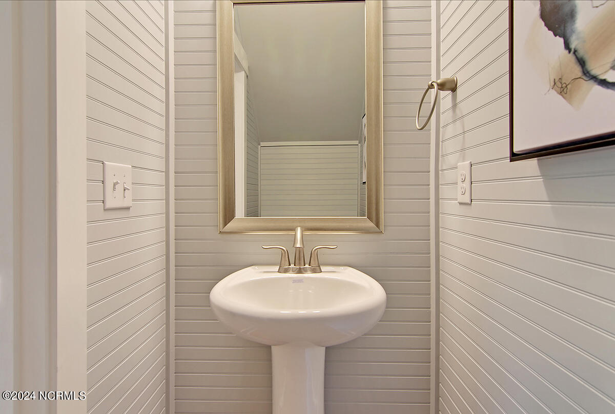 100567572 | Photo 17