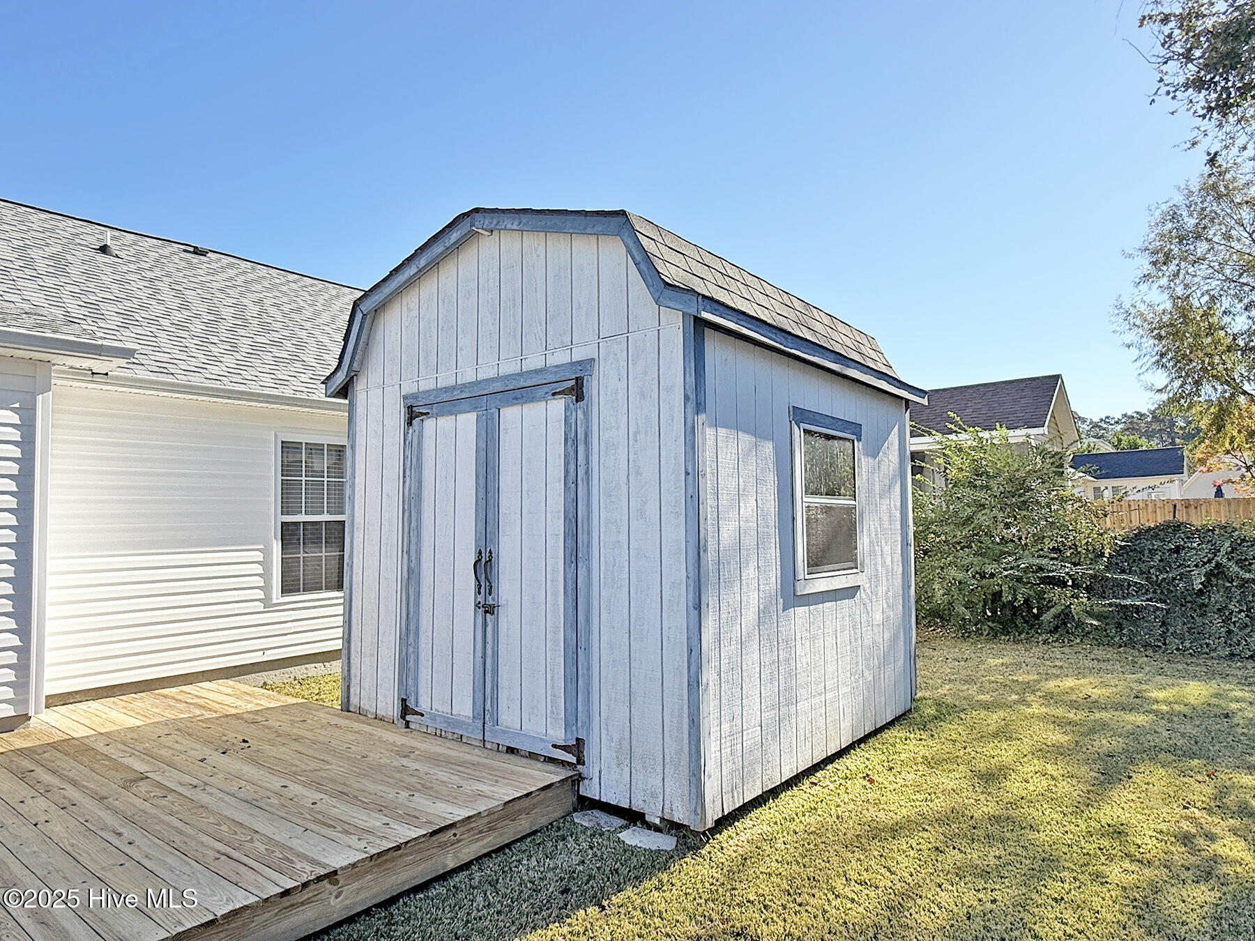 100537357 | Photo 41