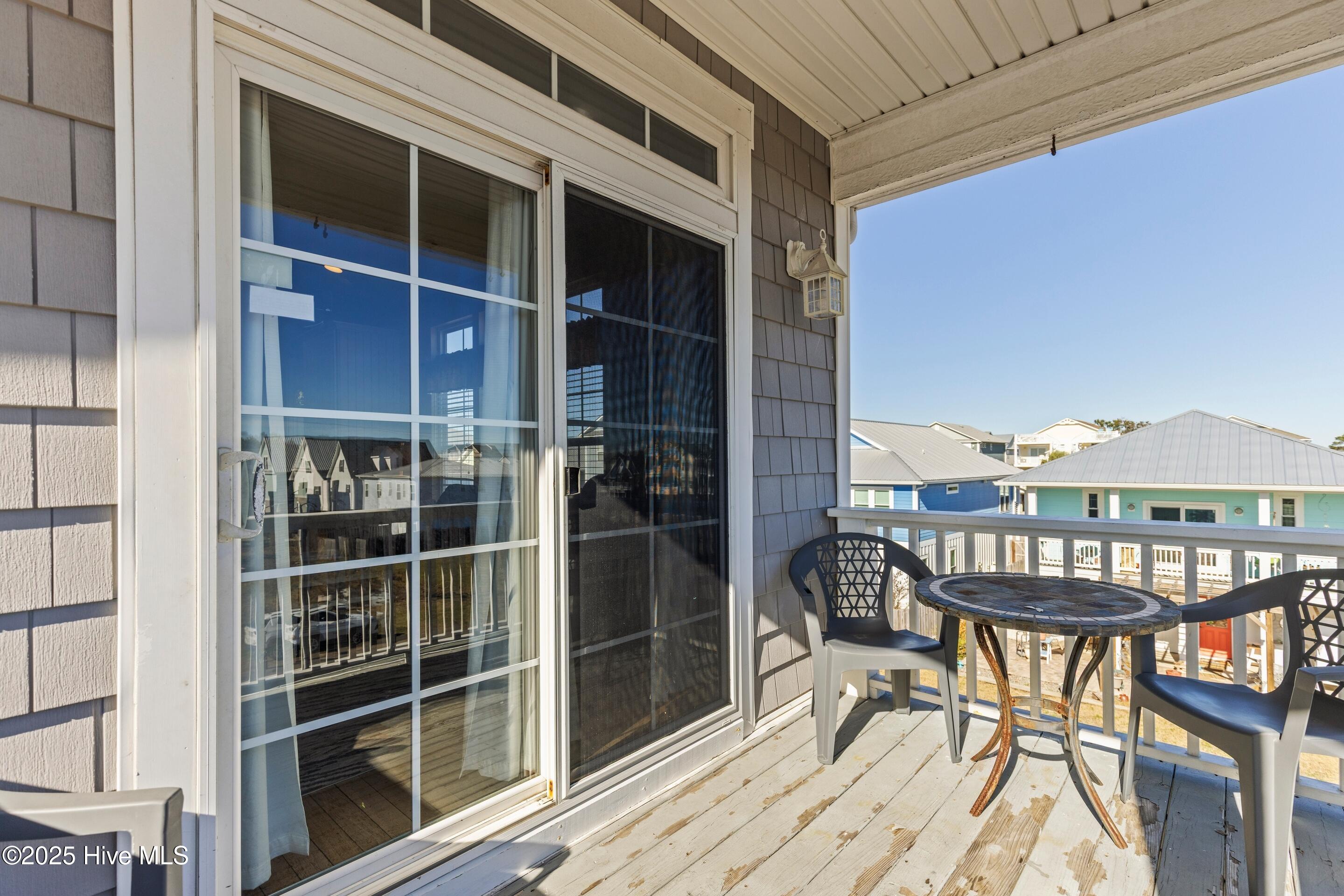 100546676 | Photo 16