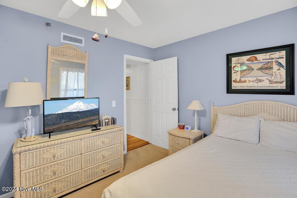 100556317 | Photo 21