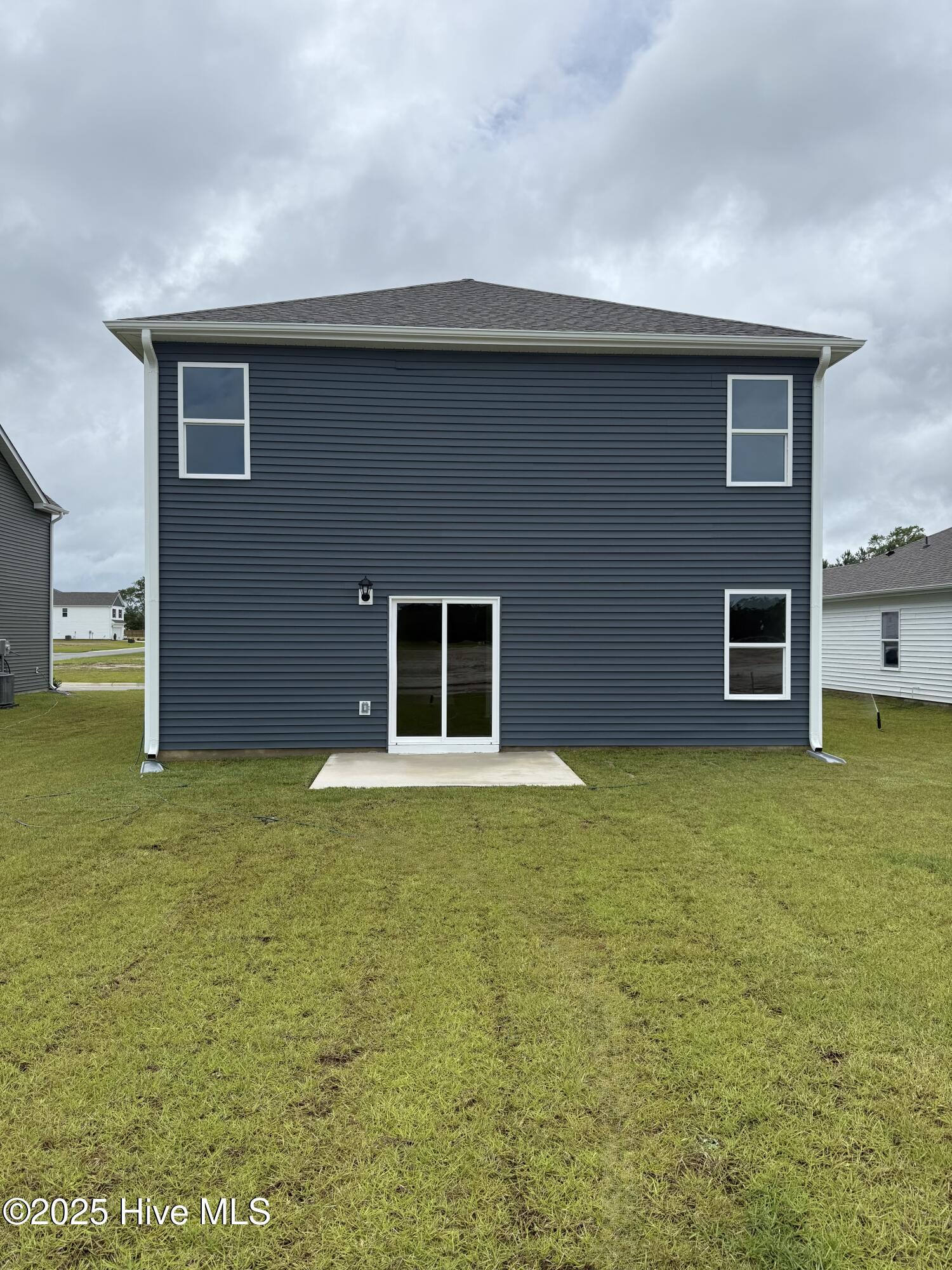 100563848 | Photo 32