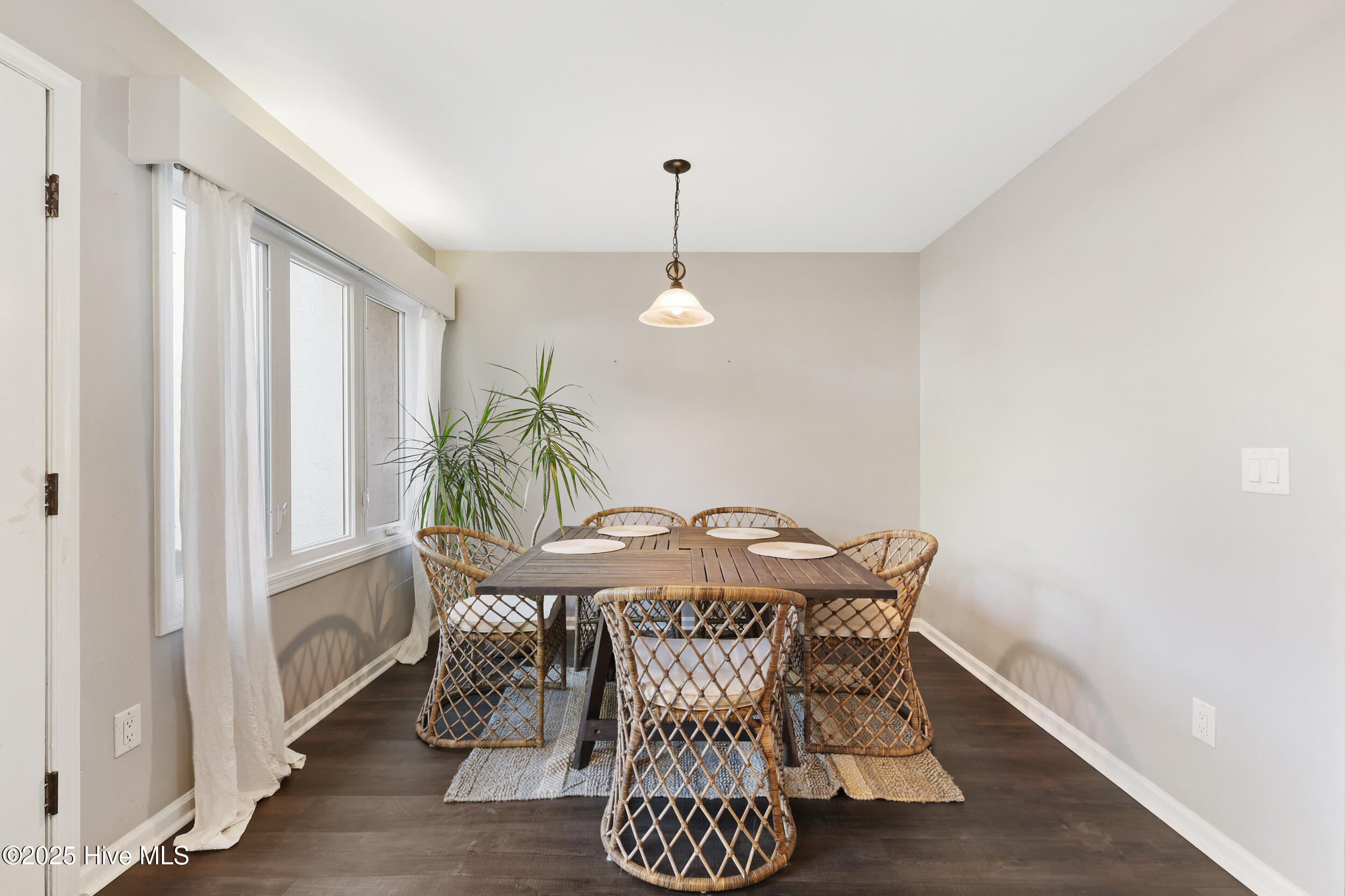 100534967 | Photo 10