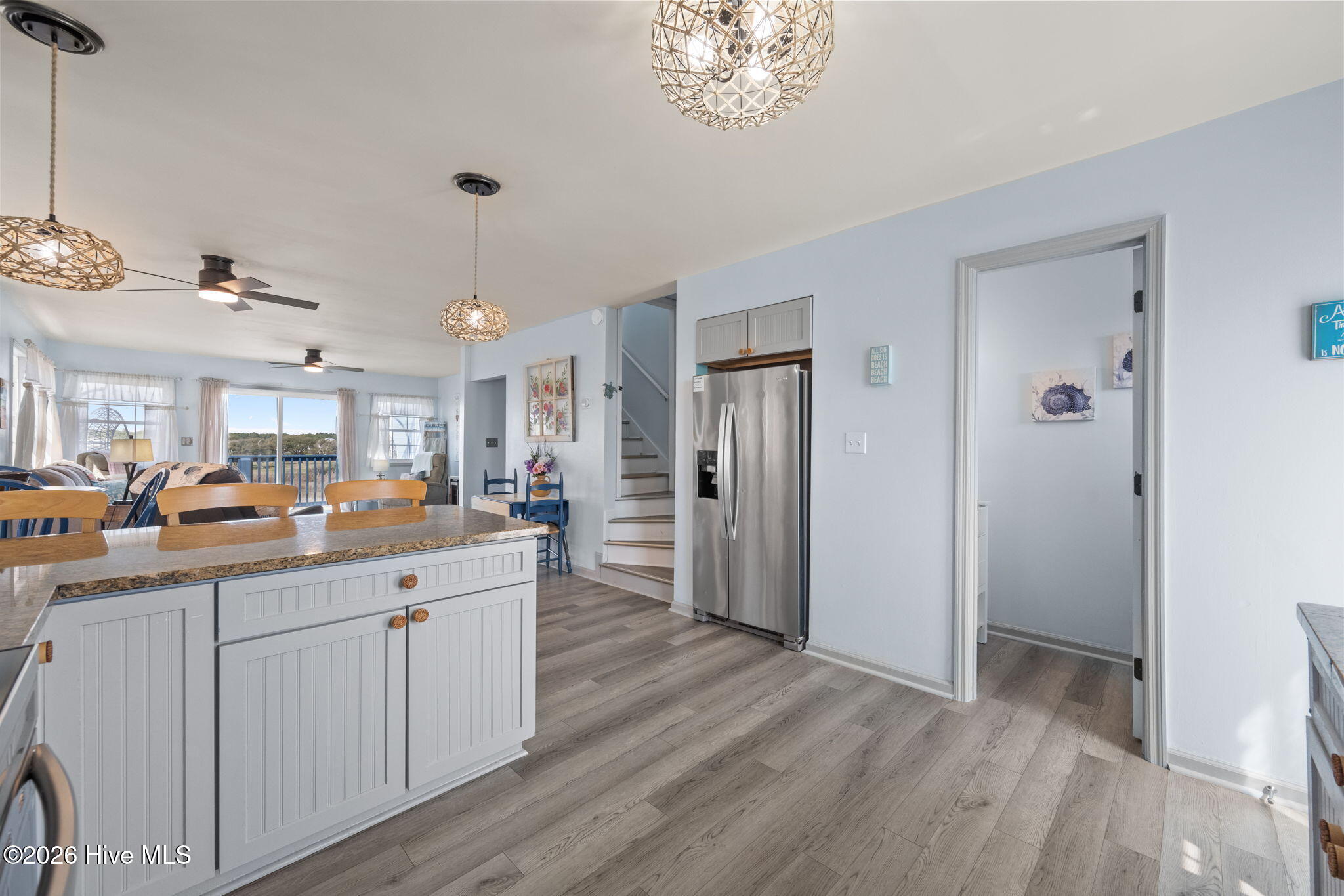 100560162 | Photo 18