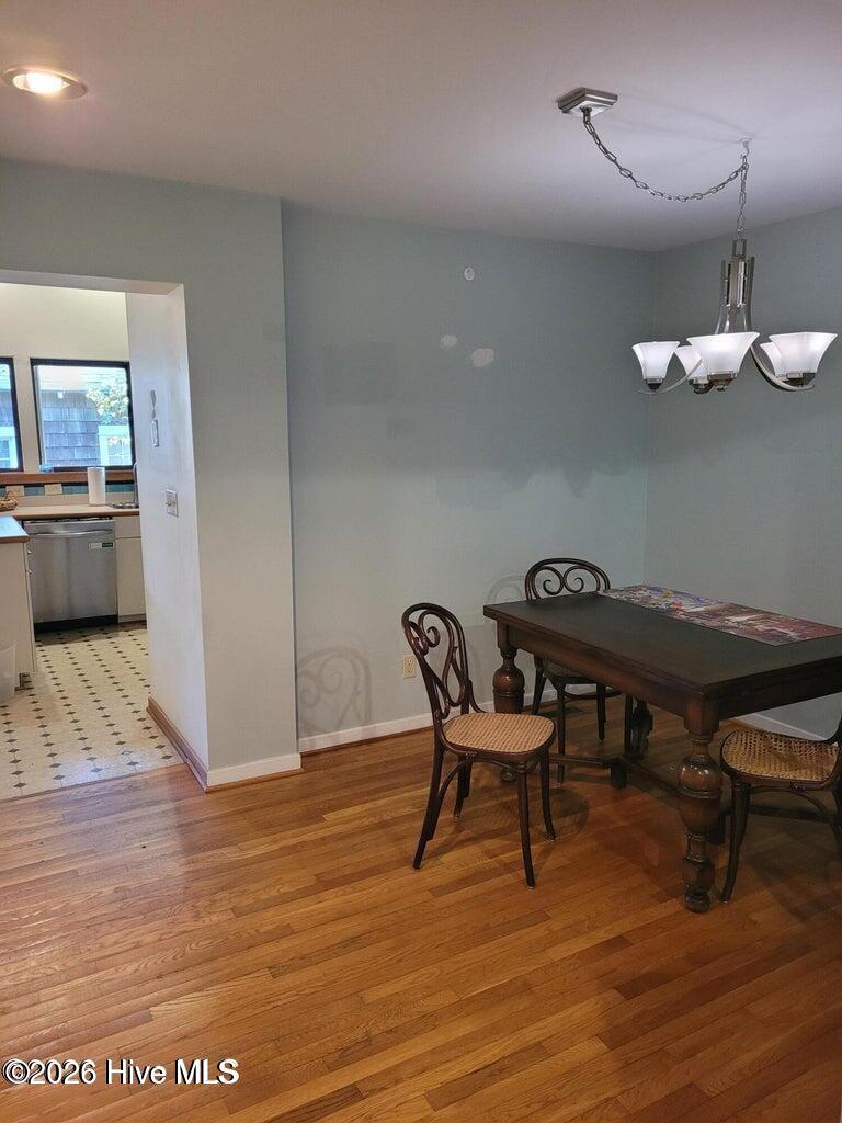 100549225 | Photo 31