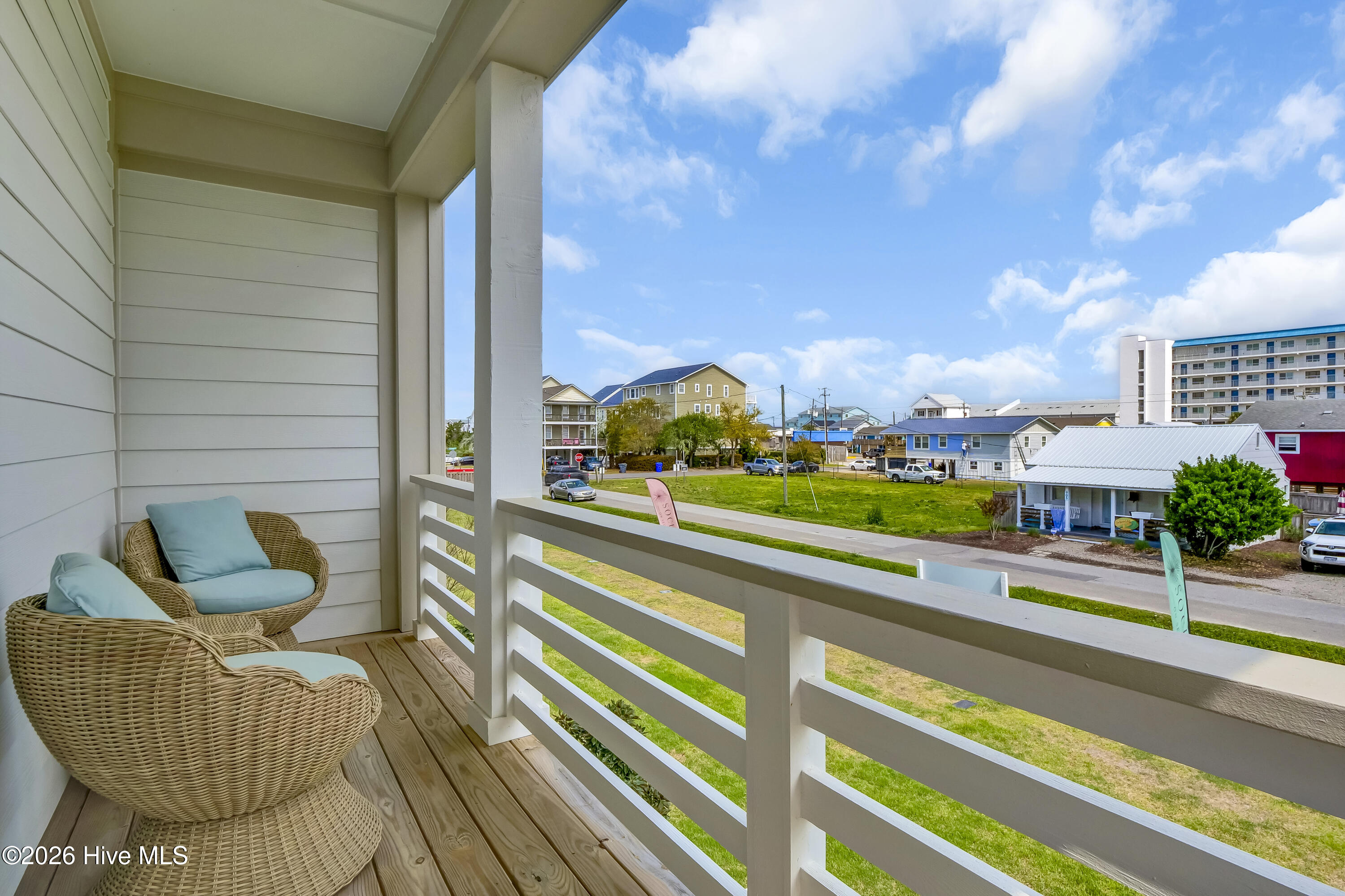 100567892 | Photo 27