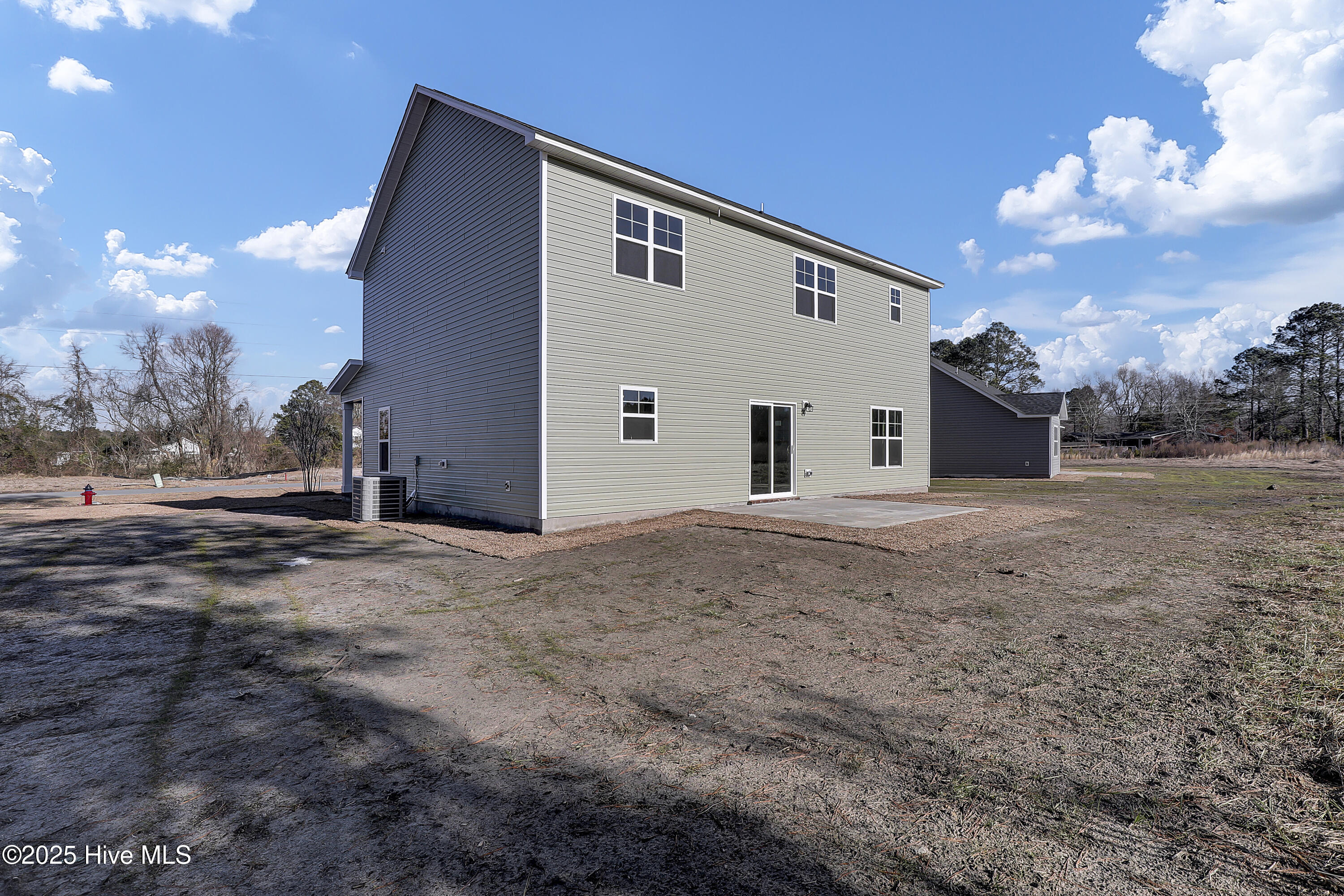 100461654 | Photo 33