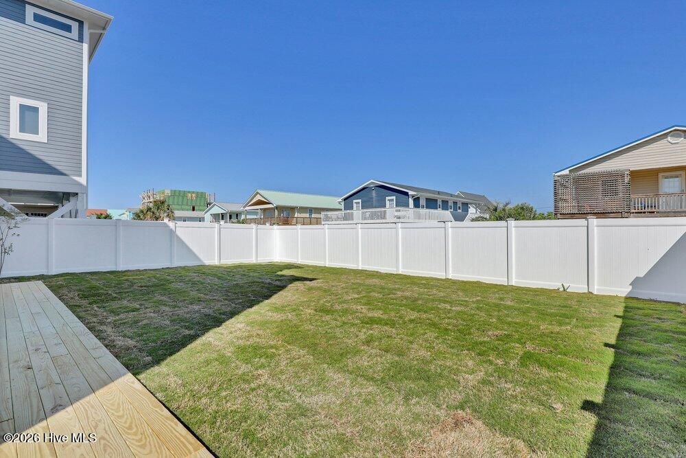 100552100 | Photo 46