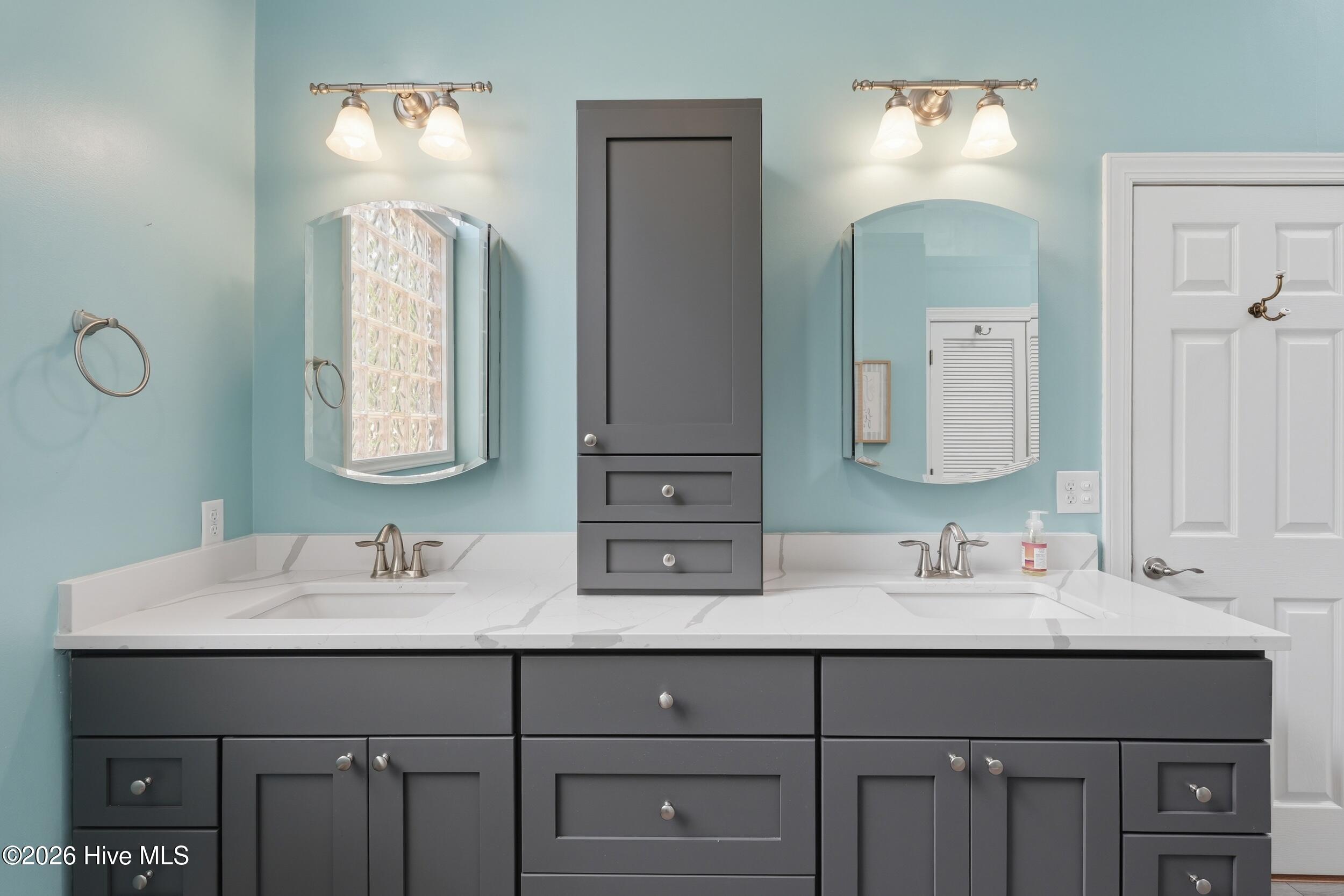 100559694 | Photo 27