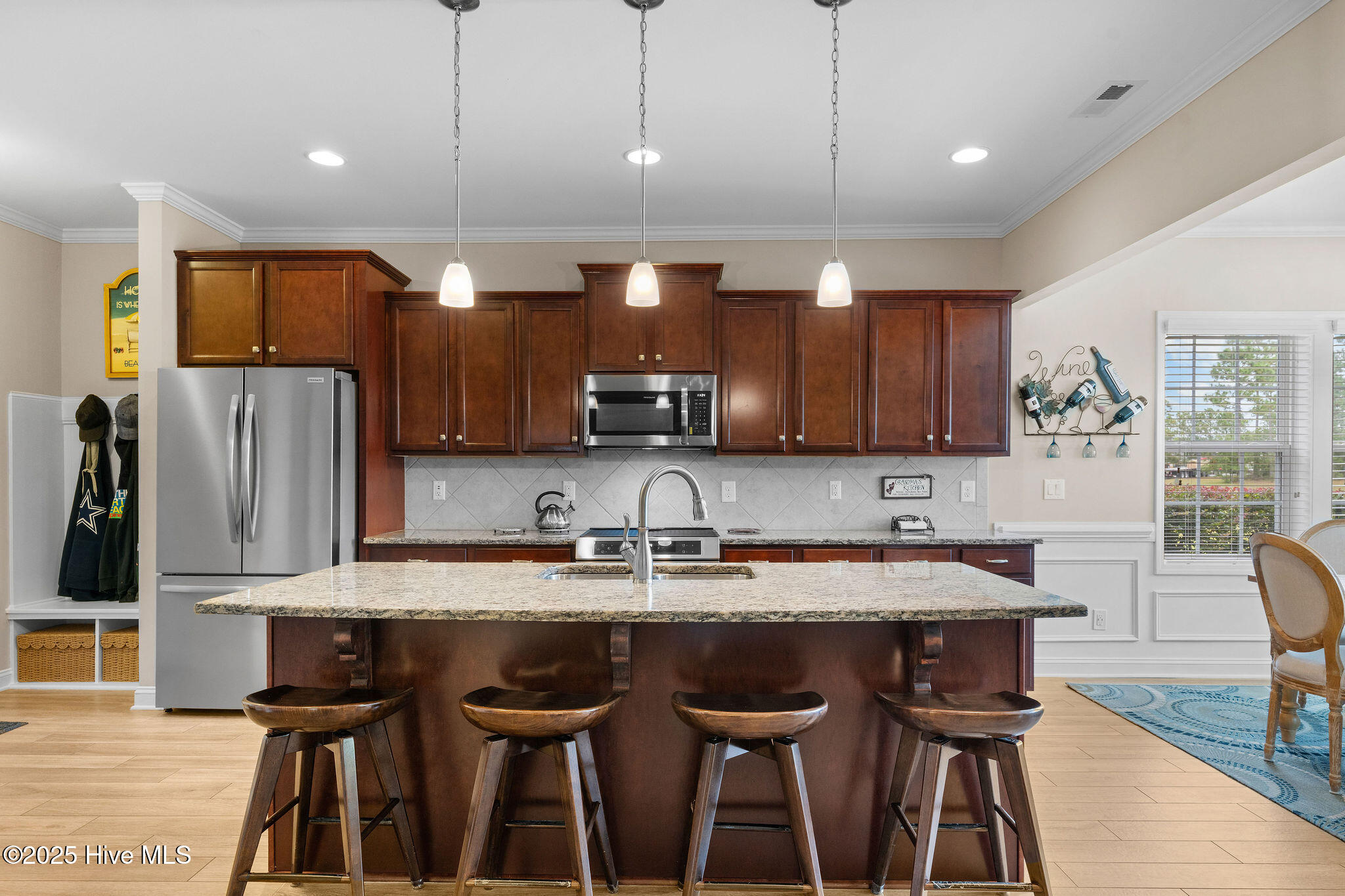 100531104 | Photo 15