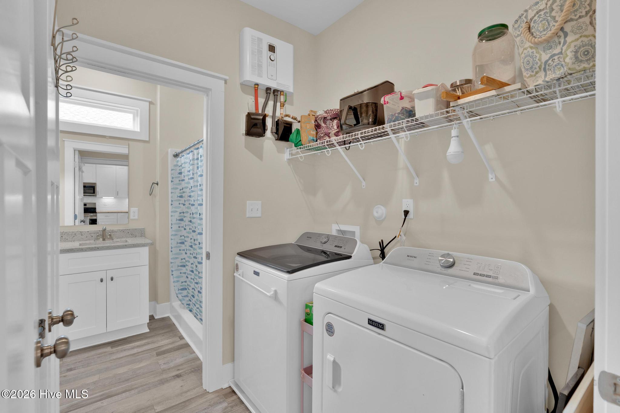 100564168 | Photo 22