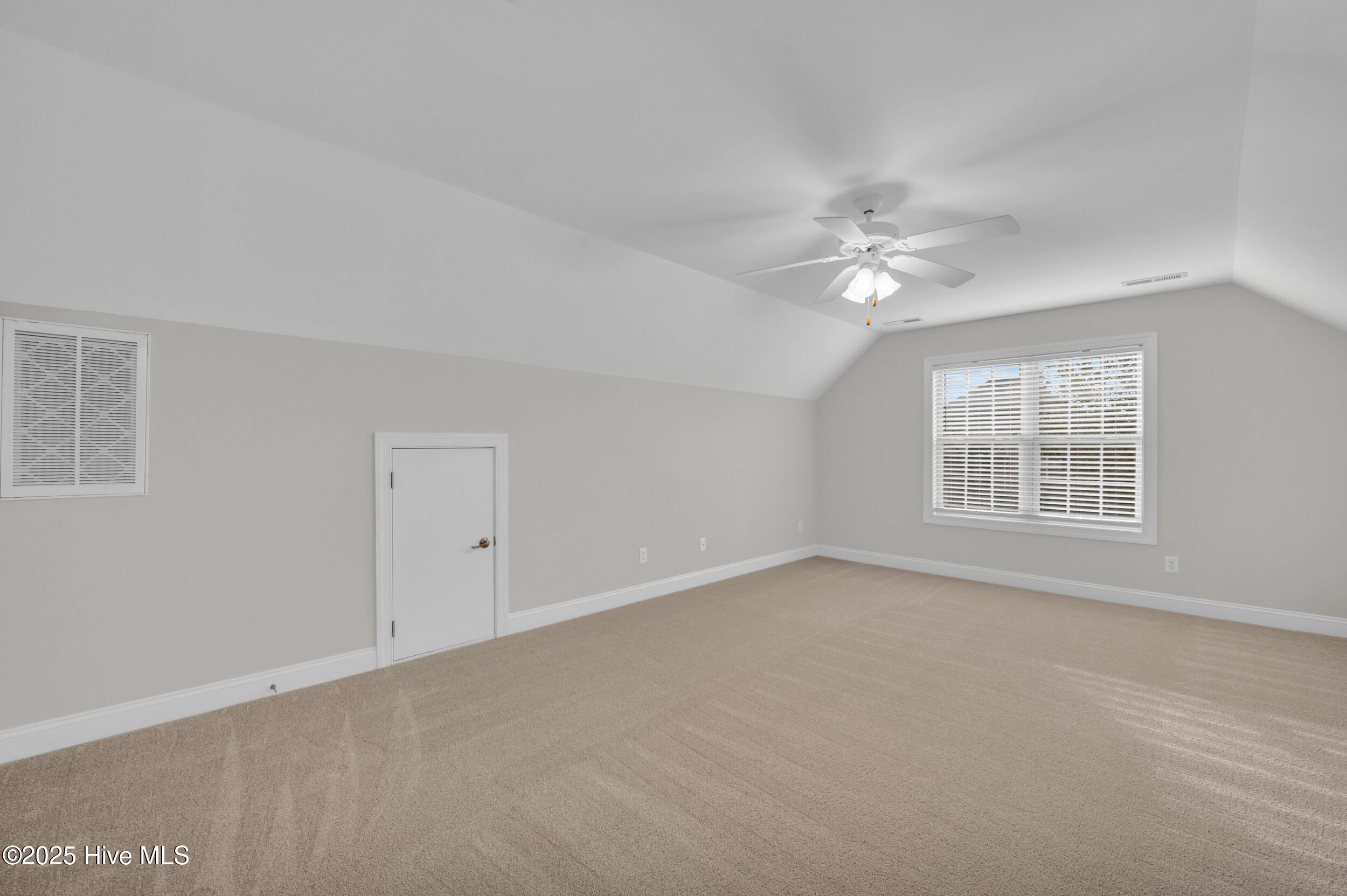 100539518 | Photo 36