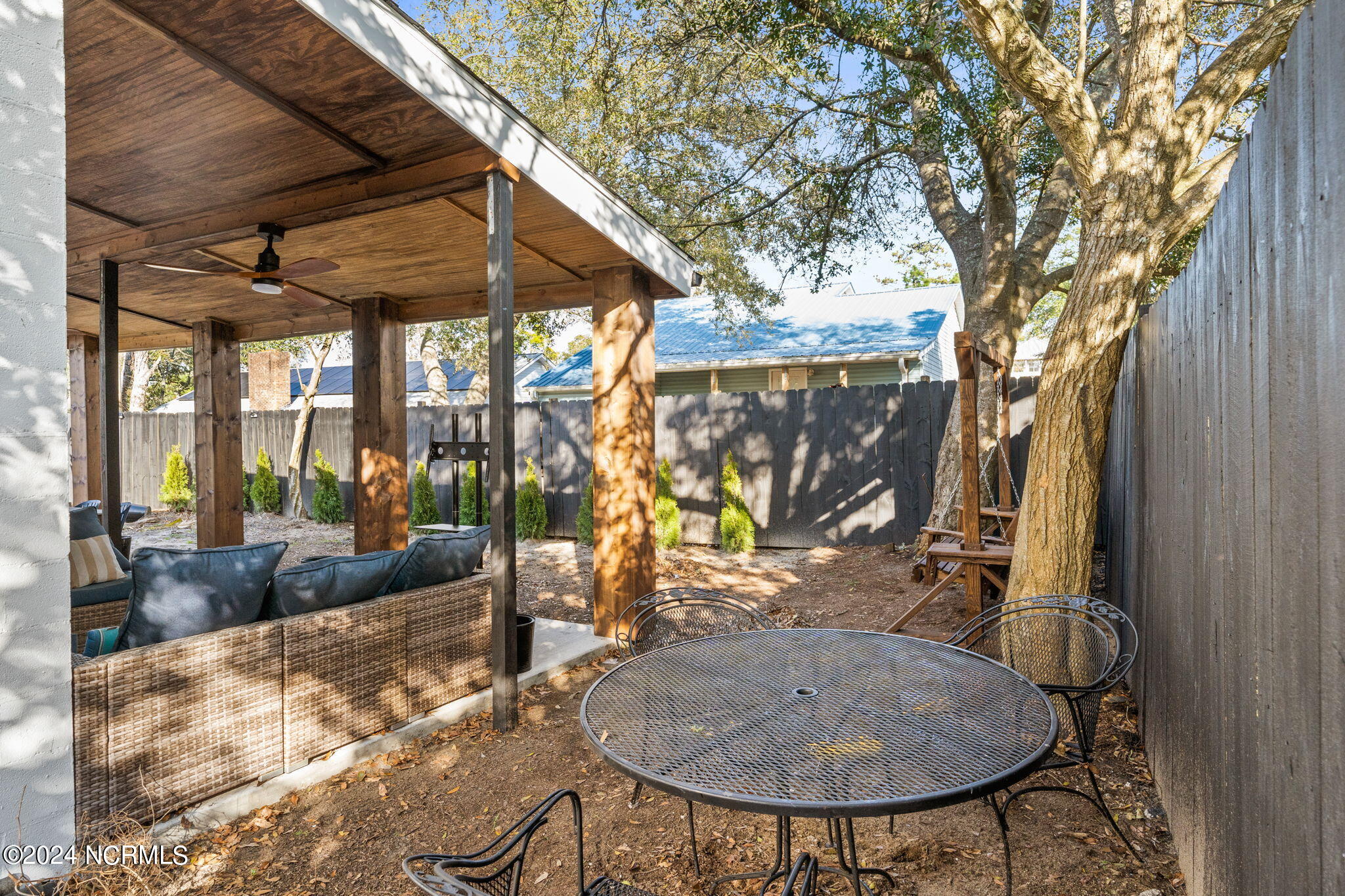 100566764 | Photo 38