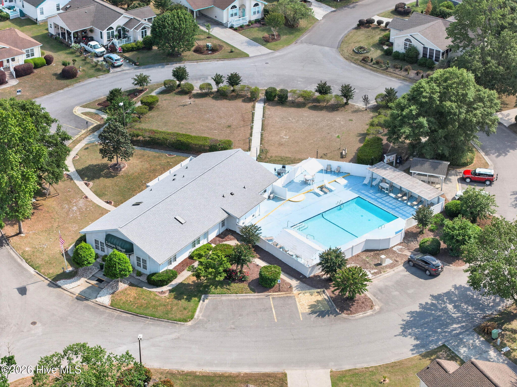 100569614 | Photo 37